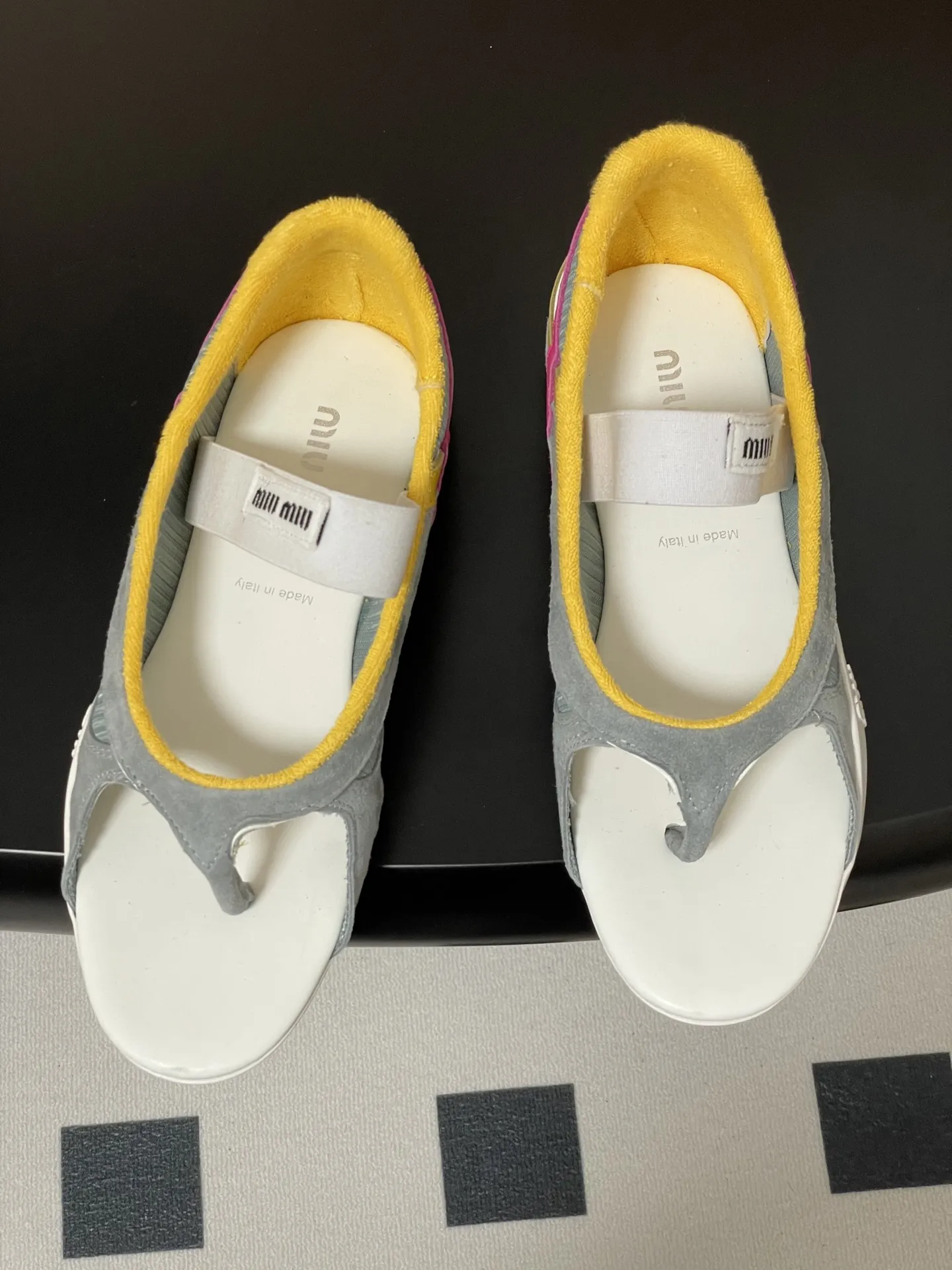 Miu Miu 新作メアリージェーンバレエフラットサンダル - 画像 (3)