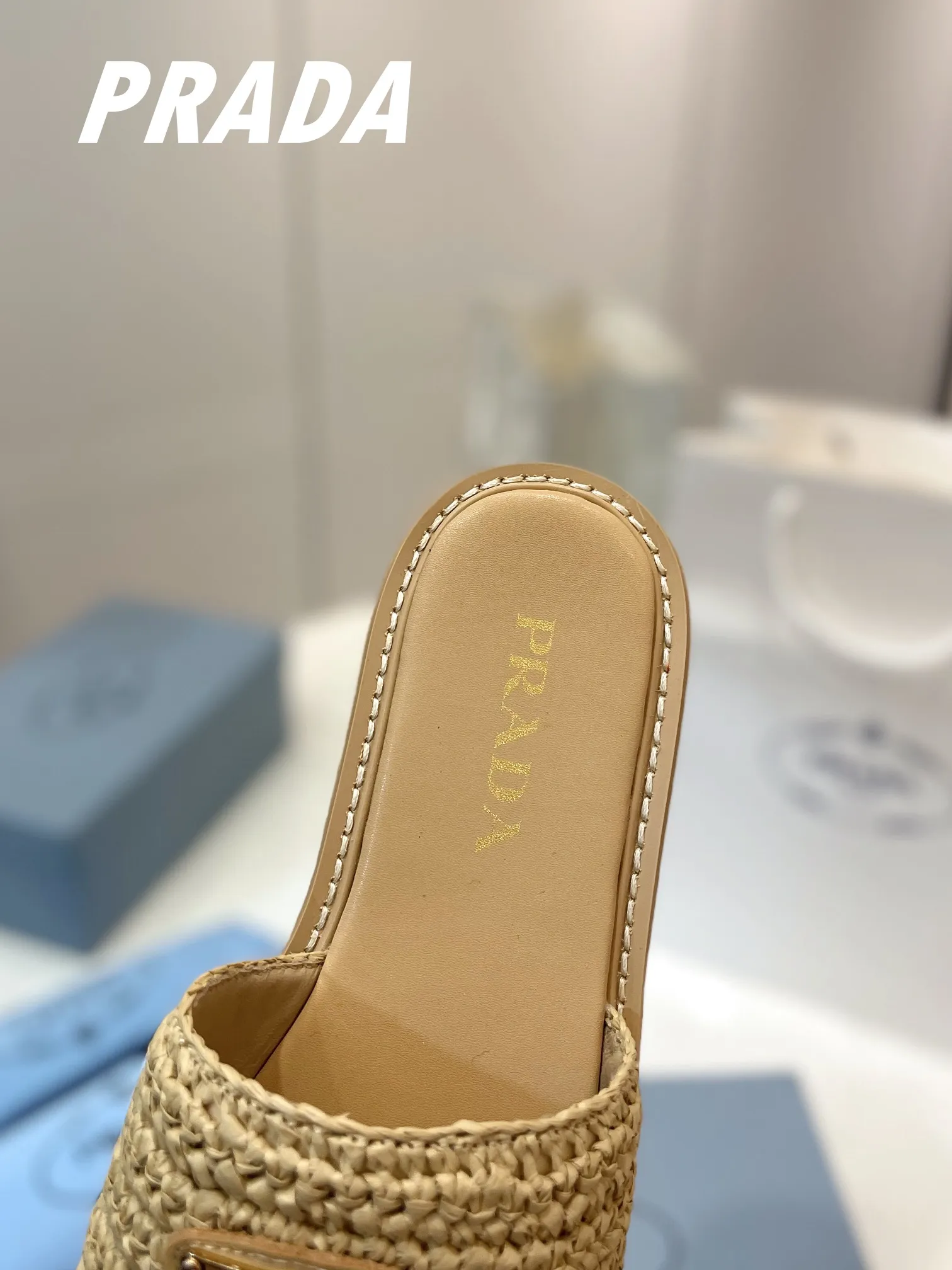 プラダ新作わら編みフラットサンダルベージュ - 画像 (8)