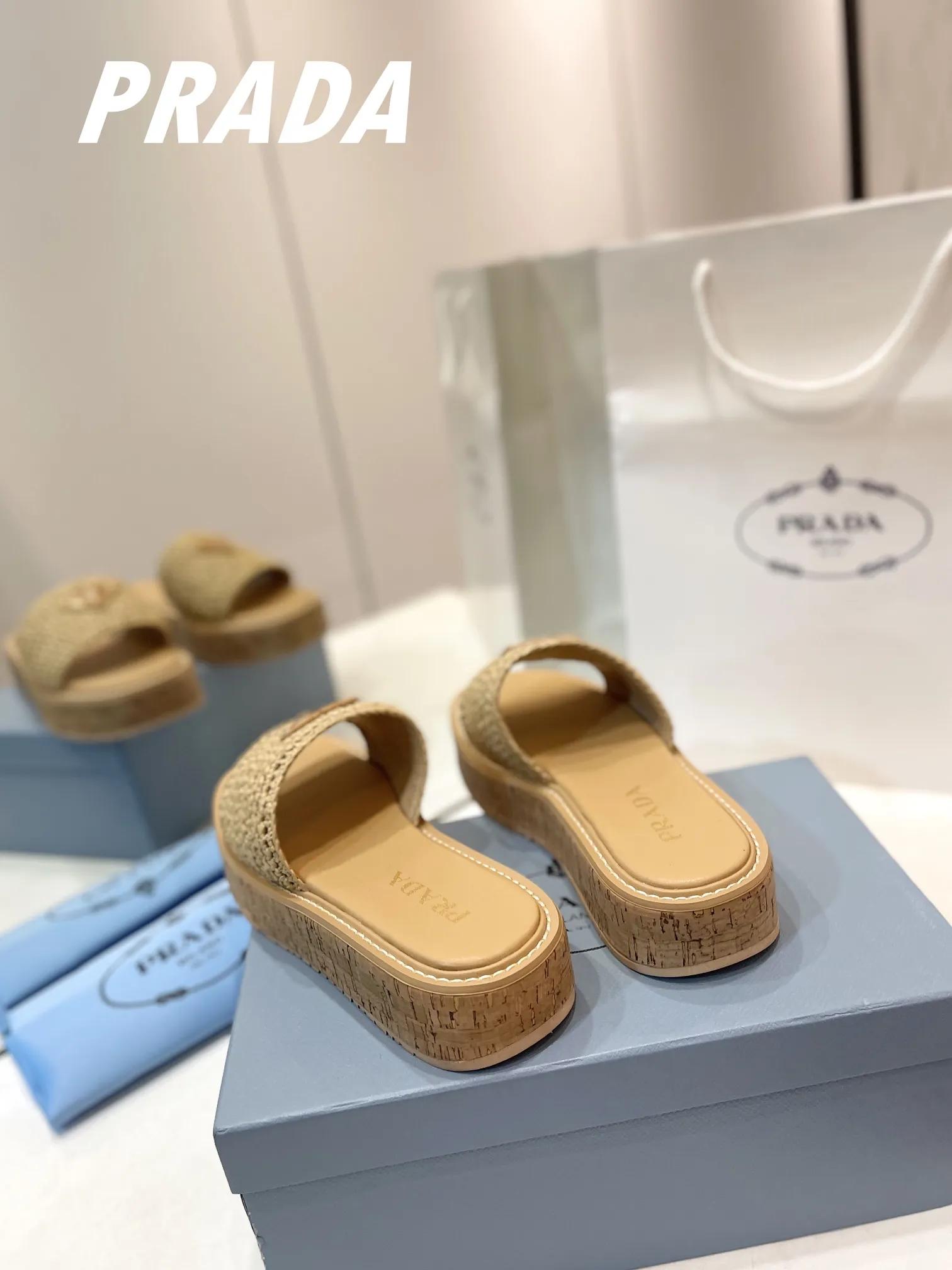 プラダ新作わら編みフラットサンダルベージュ - 画像 (9)