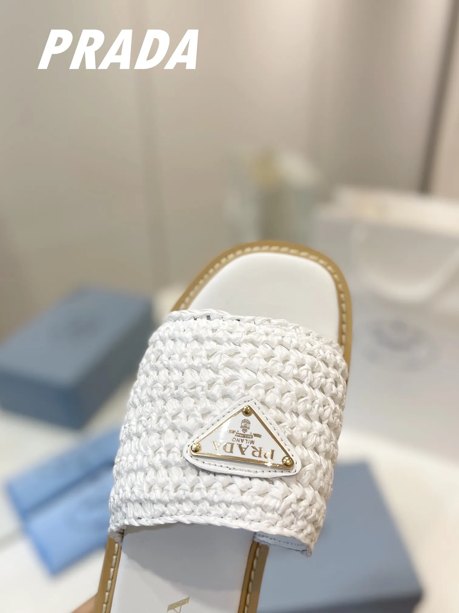 プラダ新作わら編みフラットサンダル白 - 画像 (7)