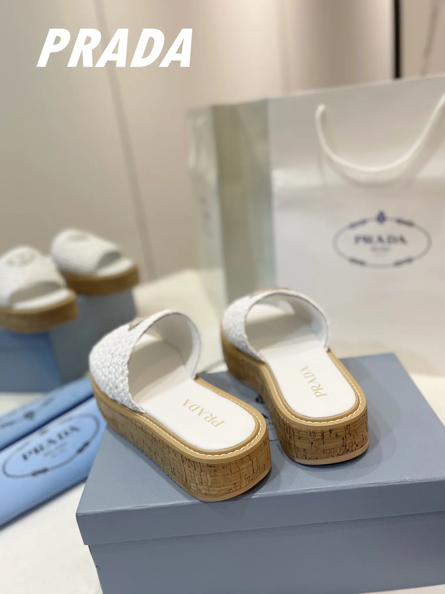 プラダ新作わら編みフラットサンダル白 - 画像 (8)