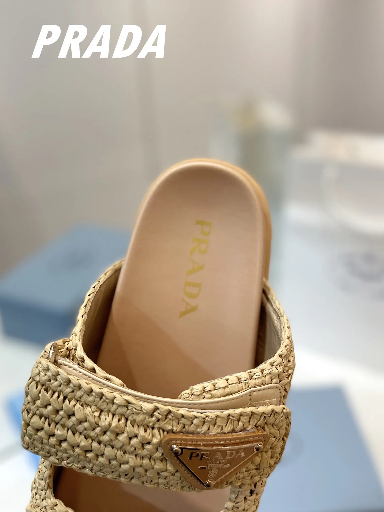 プラダ新作わら編みフラットサンダルベージュ - 画像 (8)