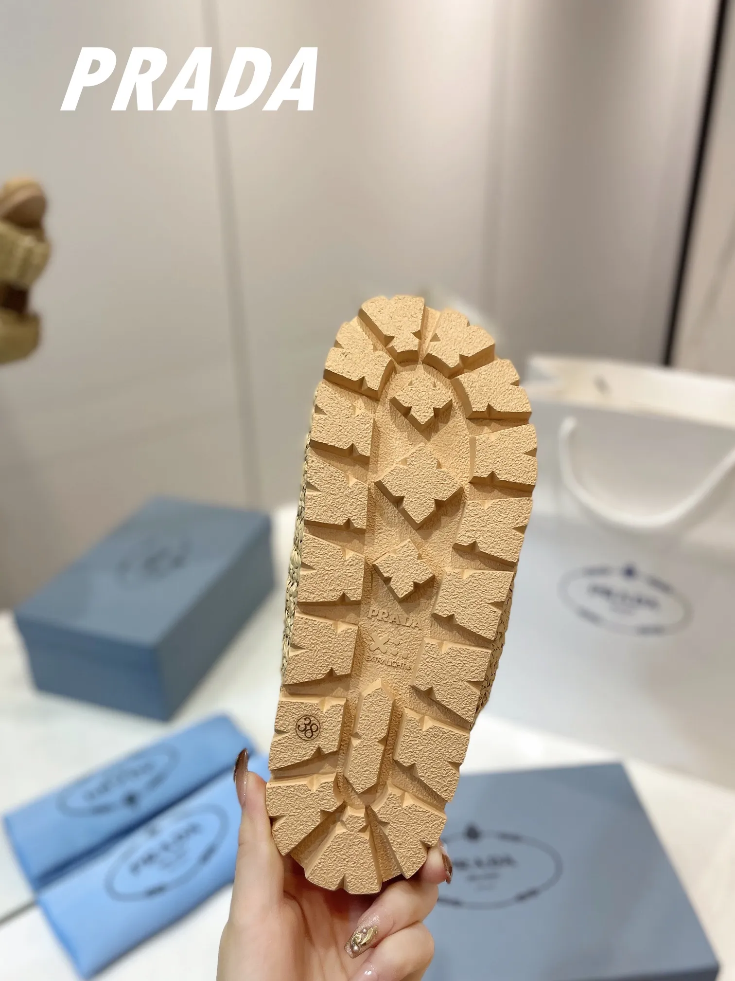 プラダ新作わら編みフラットサンダルベージュ - 画像 (10)