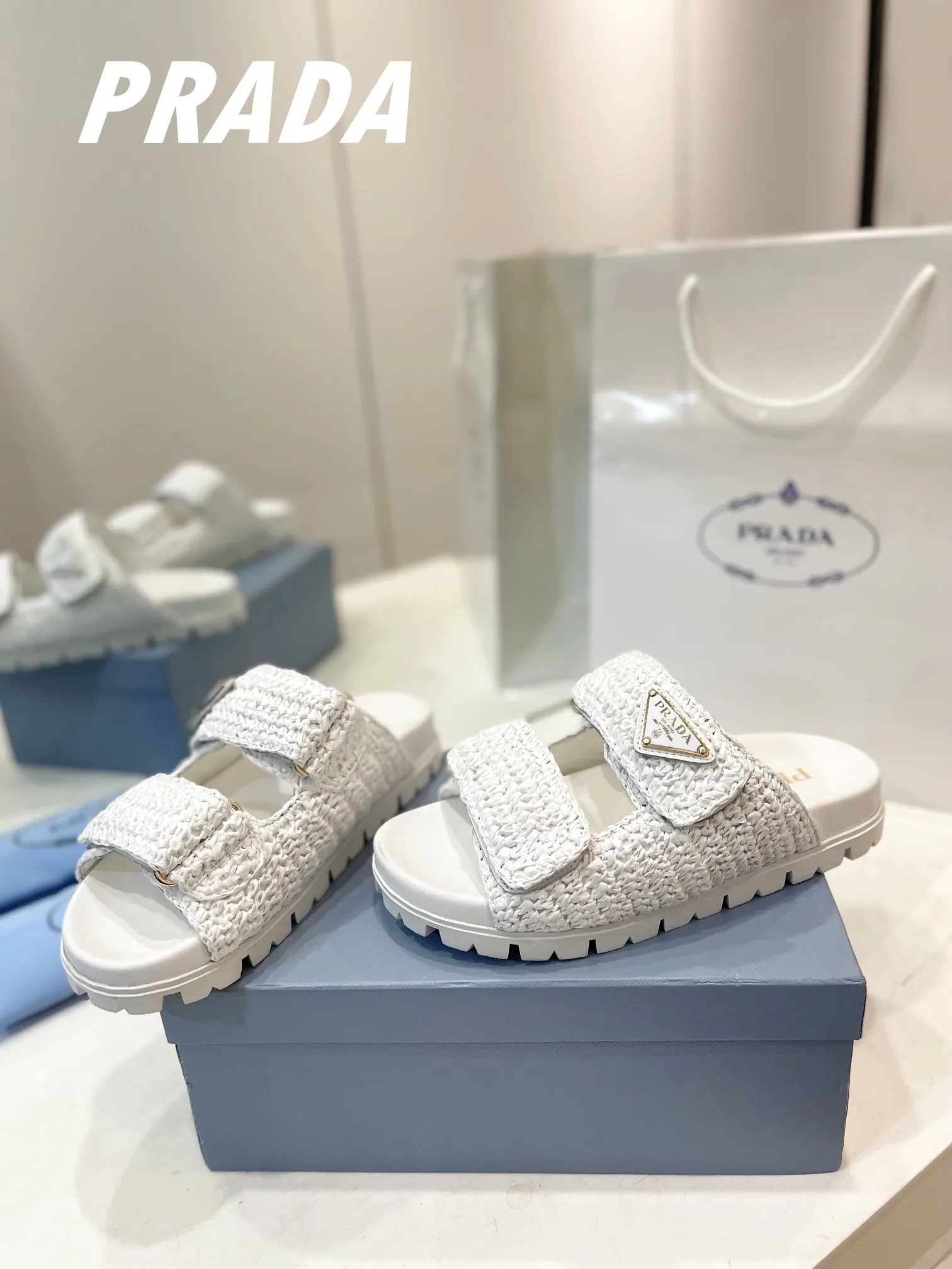プラダ新作わら編みフラットサンダル白 - 画像 (6)