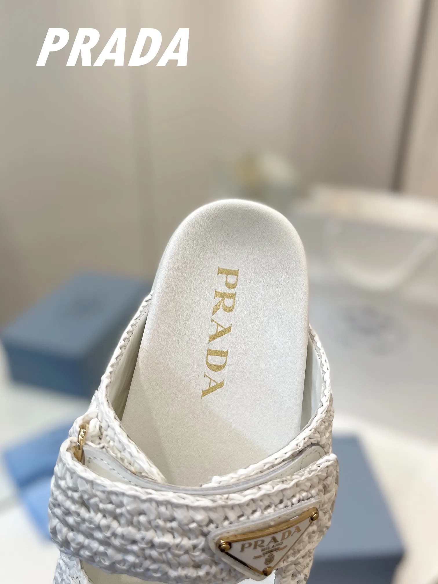 プラダ新作わら編みフラットサンダル白 - 画像 (8)