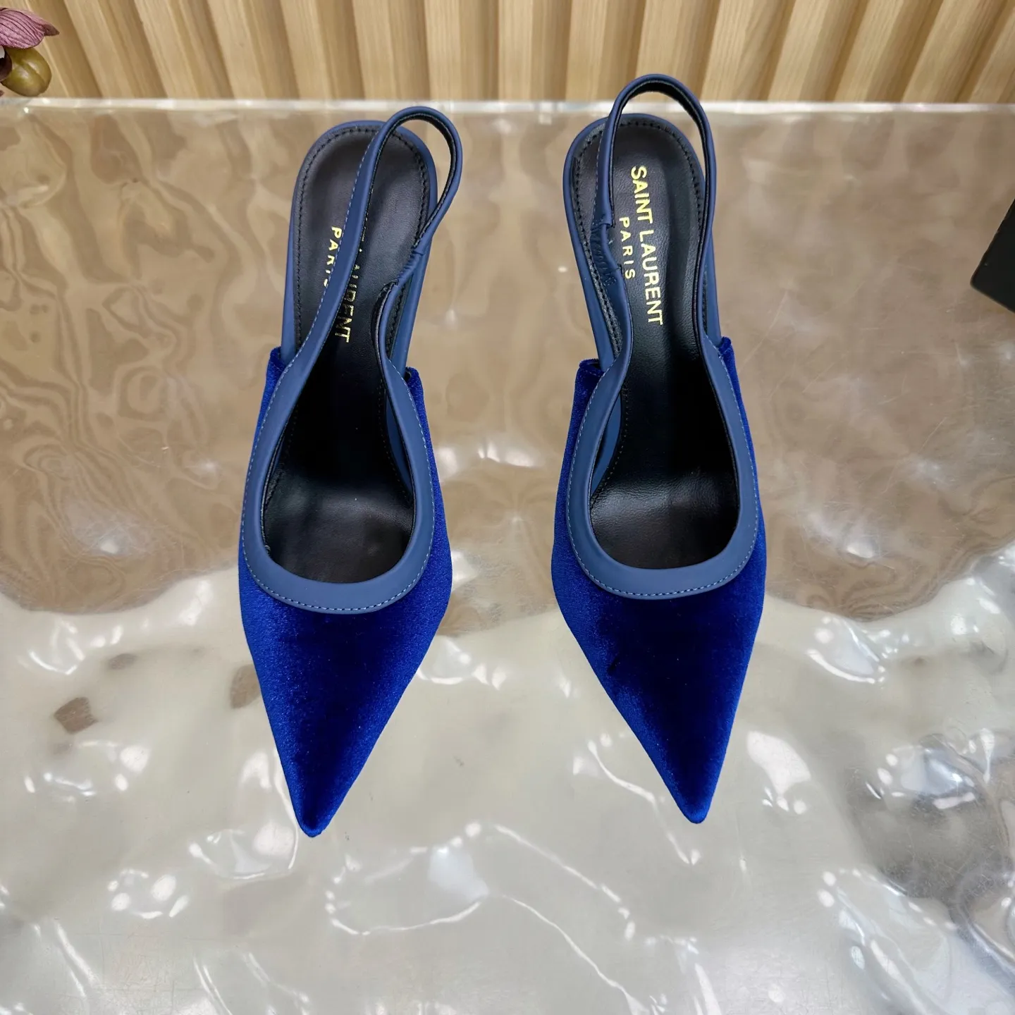 SAINT LAURENT 新作ブルースティレットヒールサンダル - 画像 (6)