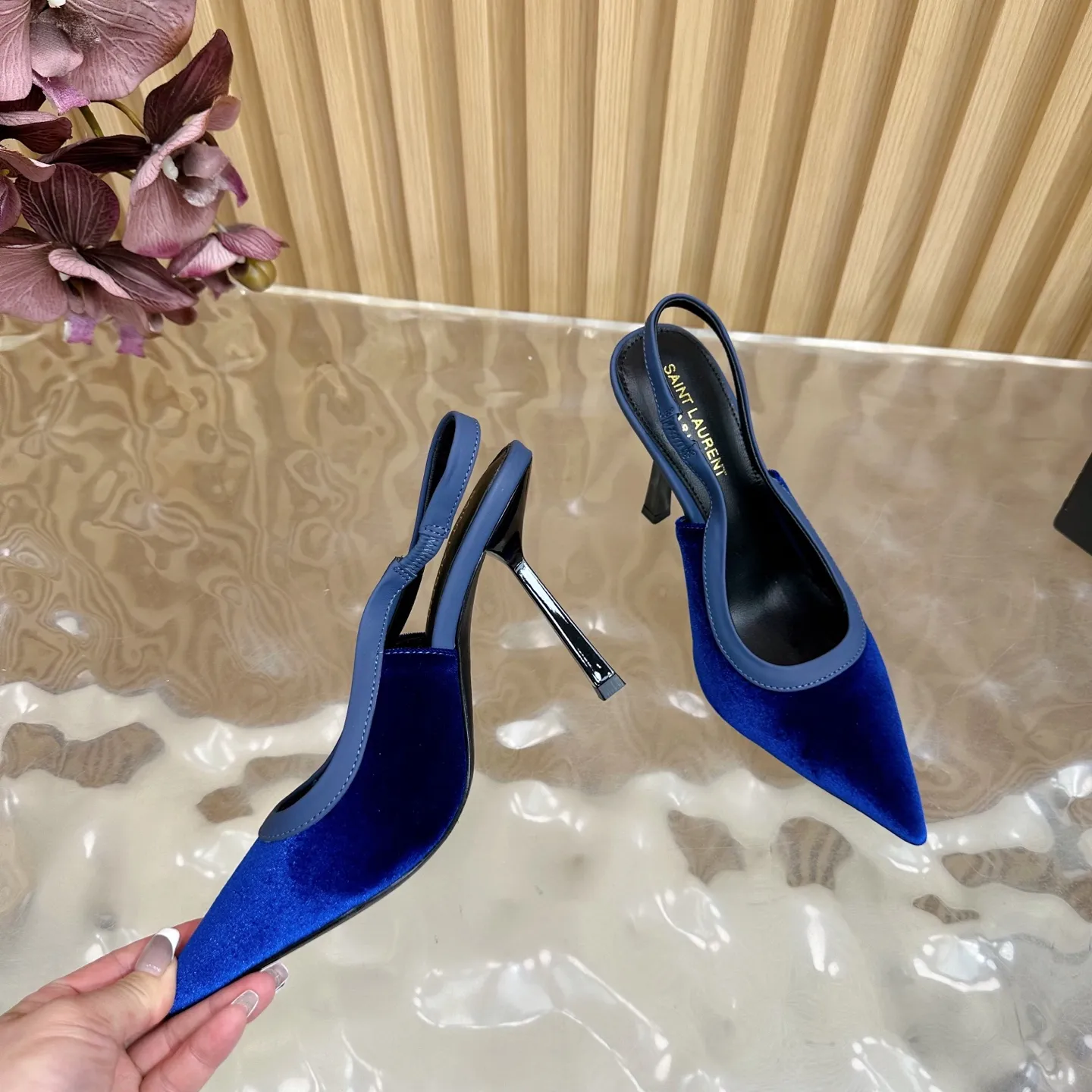SAINT LAURENT 新作ブルースティレットヒールサンダル - 画像 (8)