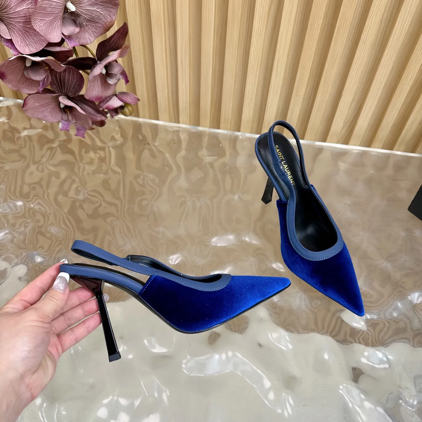 SAINT LAURENT 新作ブルースティレットヒールサンダル - 画像 (9)