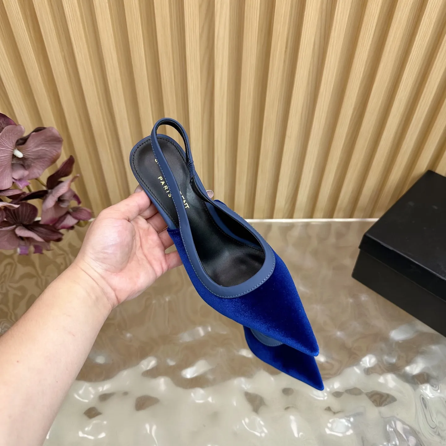 SAINT LAURENT 新作ブルースティレットヒールサンダル - 画像 (10)