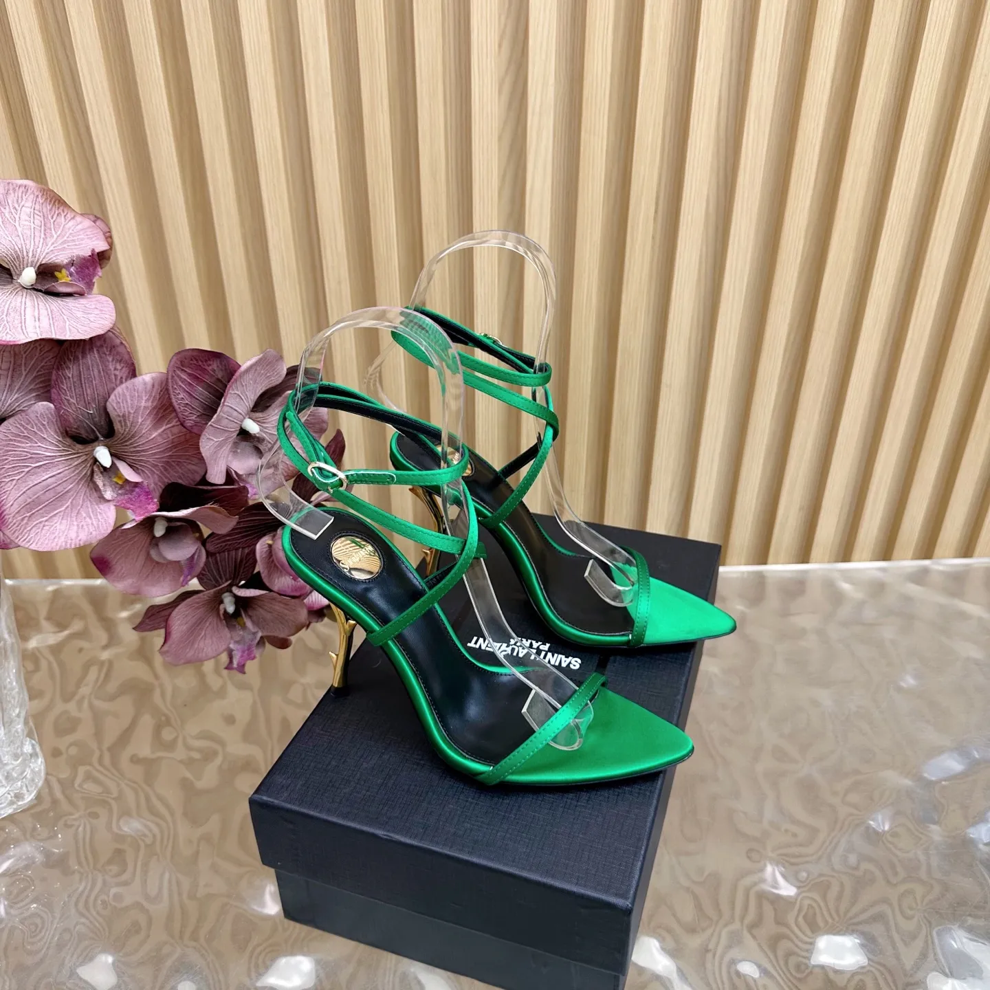 SAINT LAURENT グリーン新作スティレットヒールサンダル
