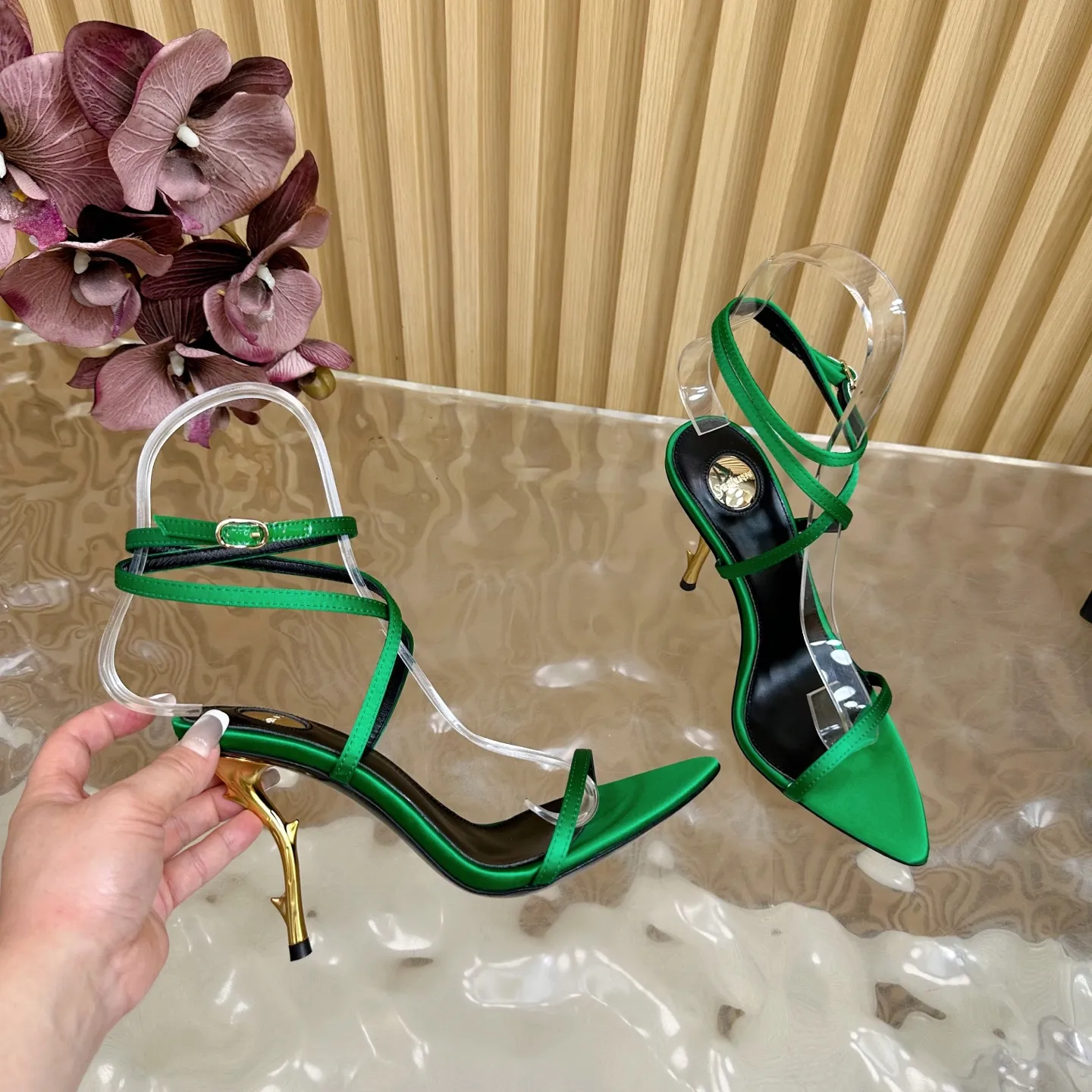 SAINT LAURENT グリーン新作スティレットヒールサンダル - 画像 (10)