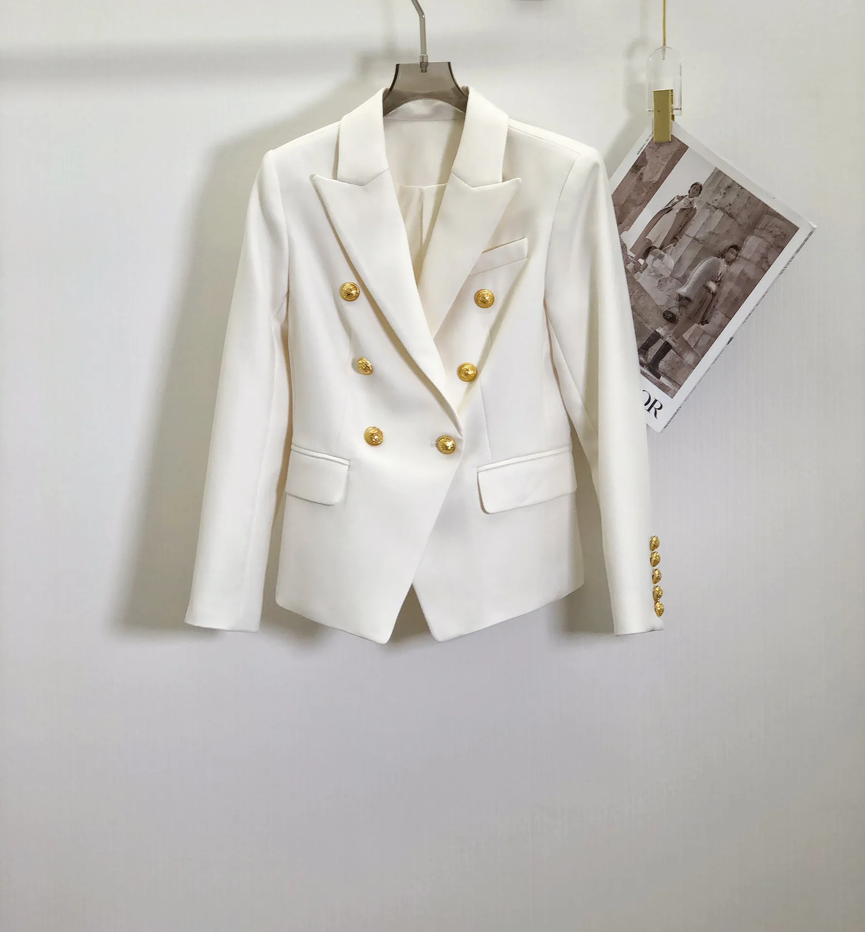 Balmain 白黒新作ゴールドバックルジャケットSML