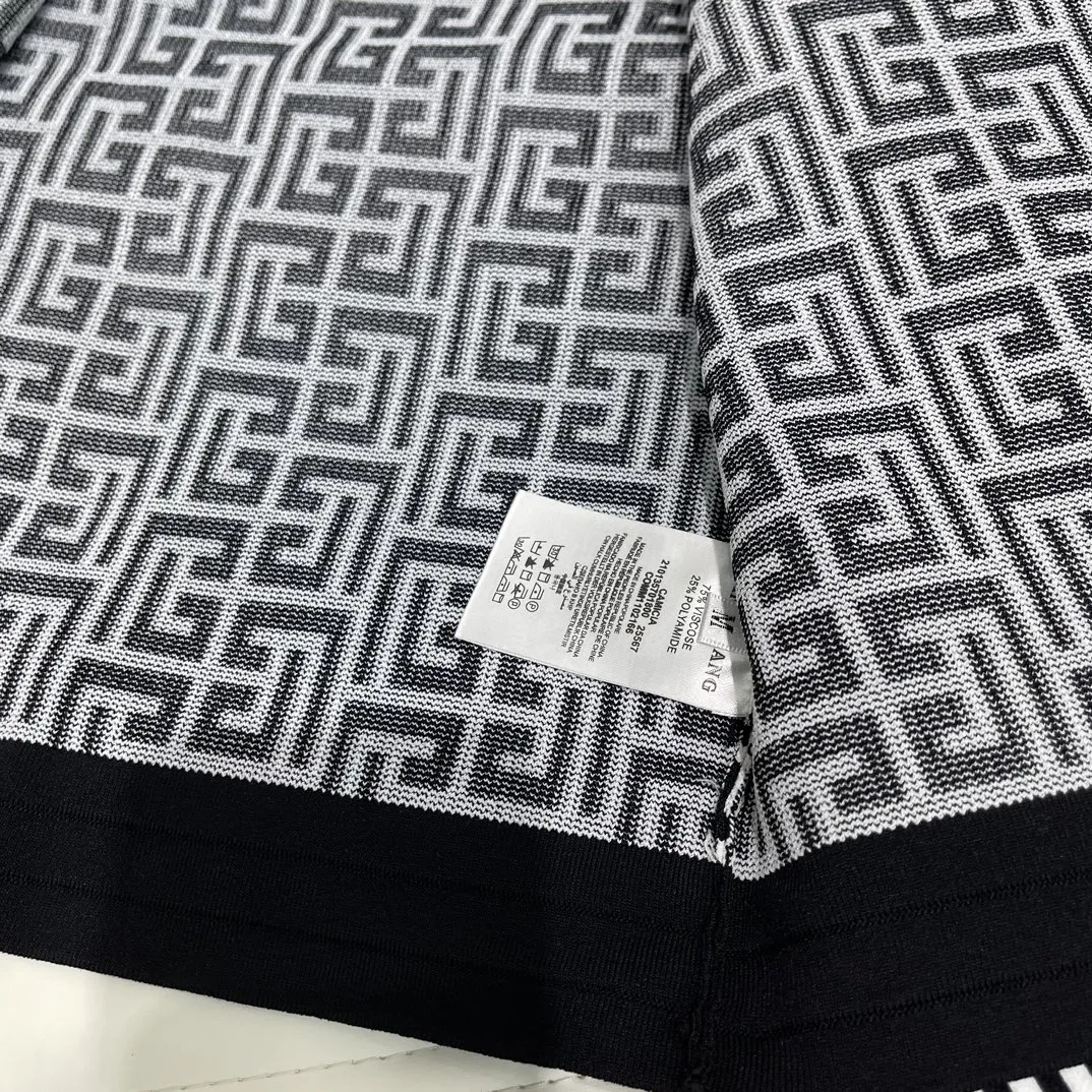 BALMAI新作黒Vネックジャカードウールコート - 画像 (5)