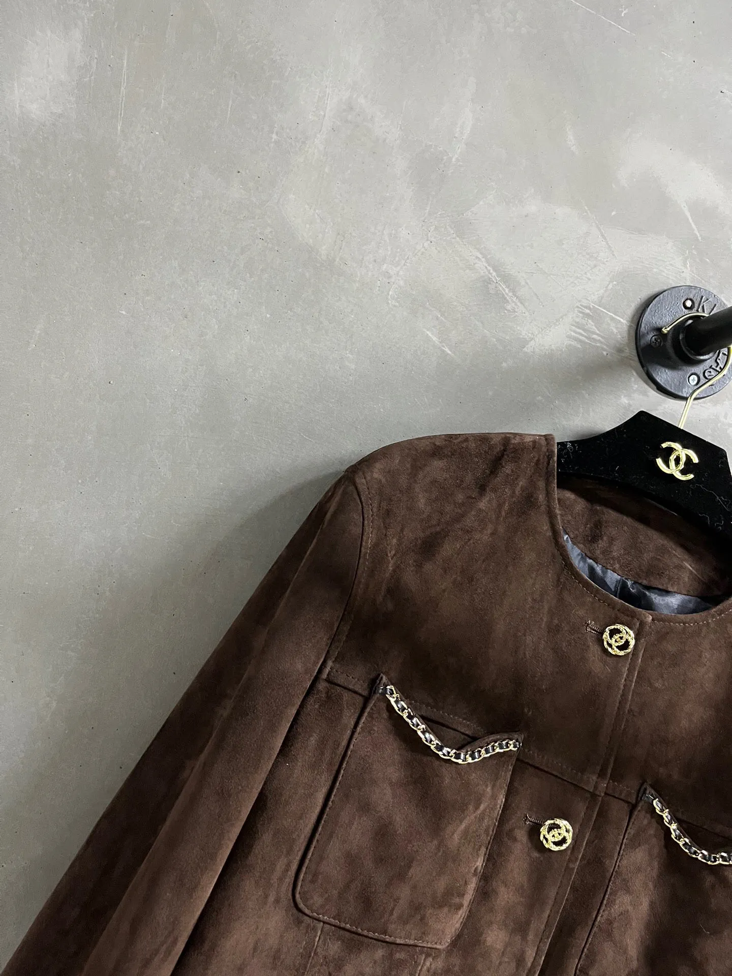 Chanel新作黒レザージャケットチェック柄 - 画像 (3)