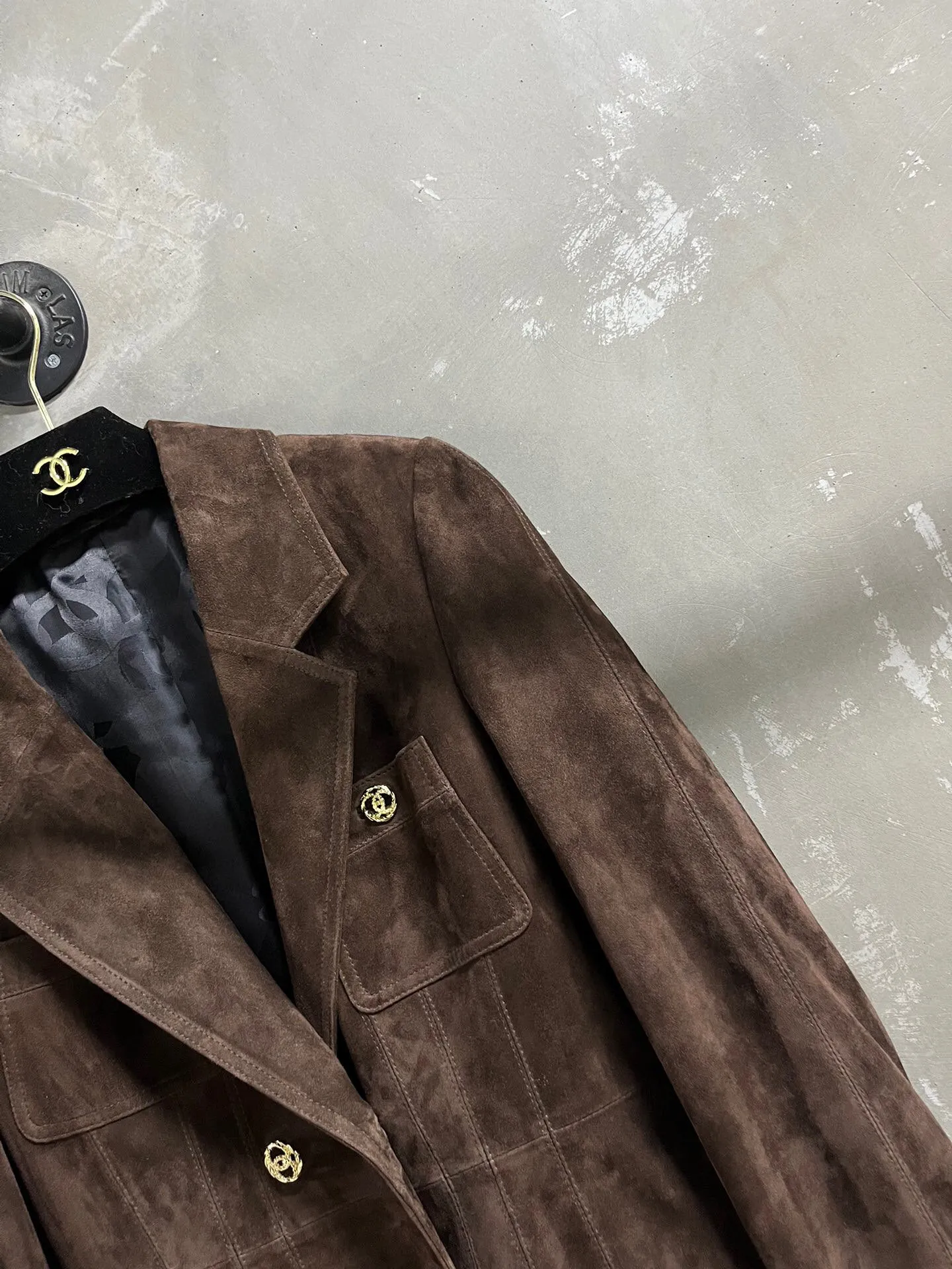 Chanel新作黒レザージャケット中くらいの長さ - 画像 (3)