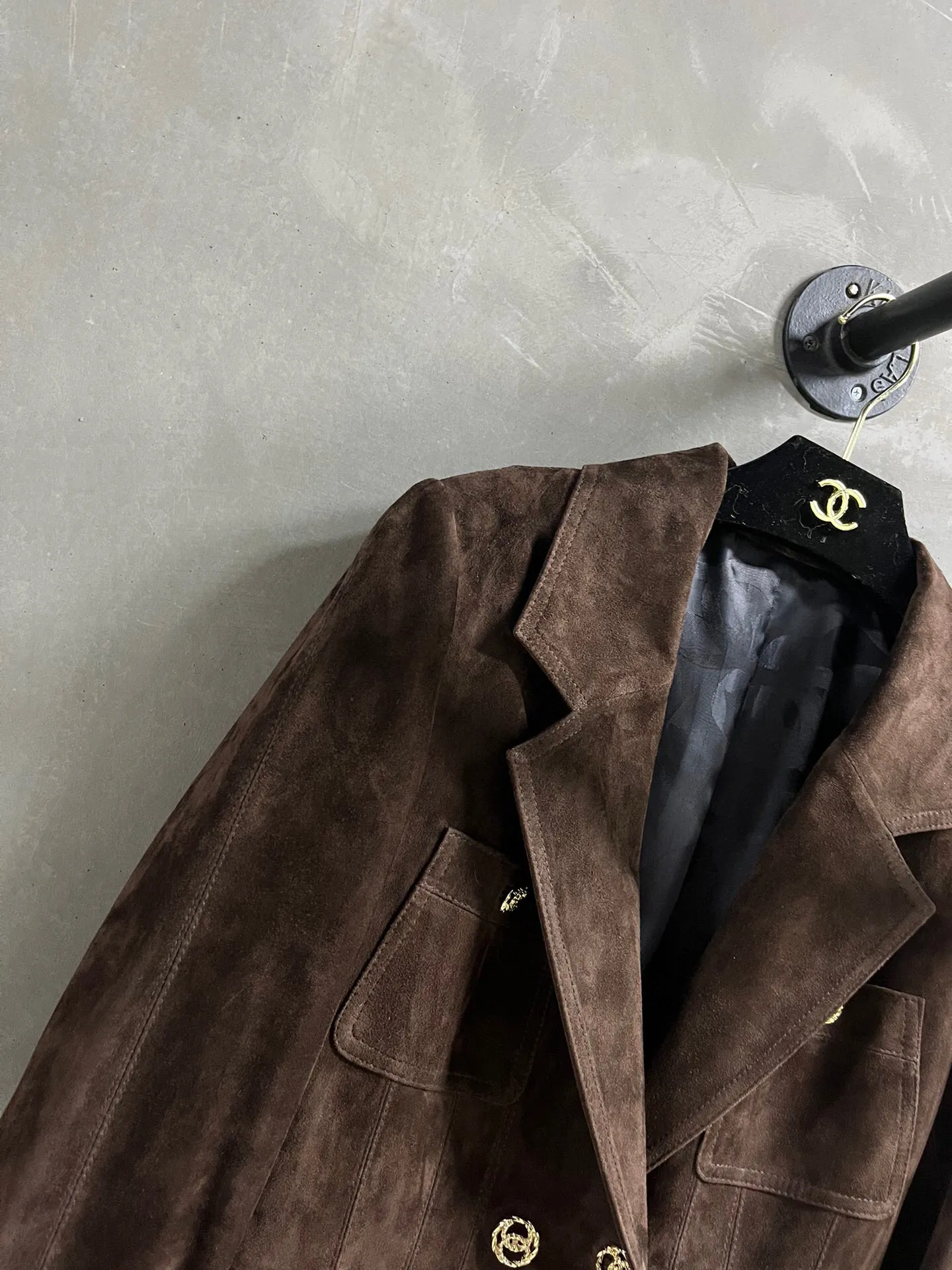 Chanel新作黒レザージャケット中くらいの長さ - 画像 (4)