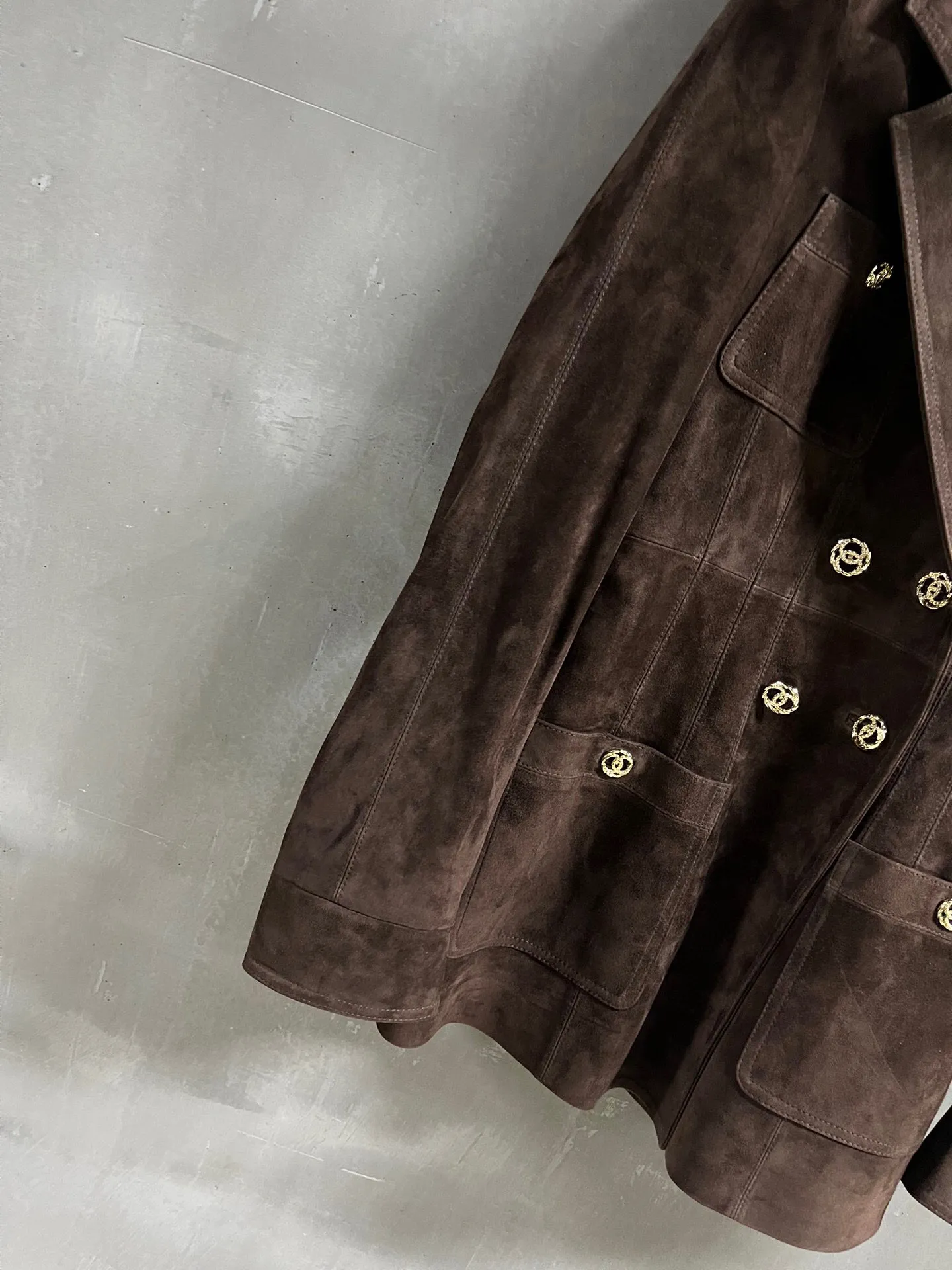 Chanel新作黒レザージャケット中くらいの長さ - 画像 (5)