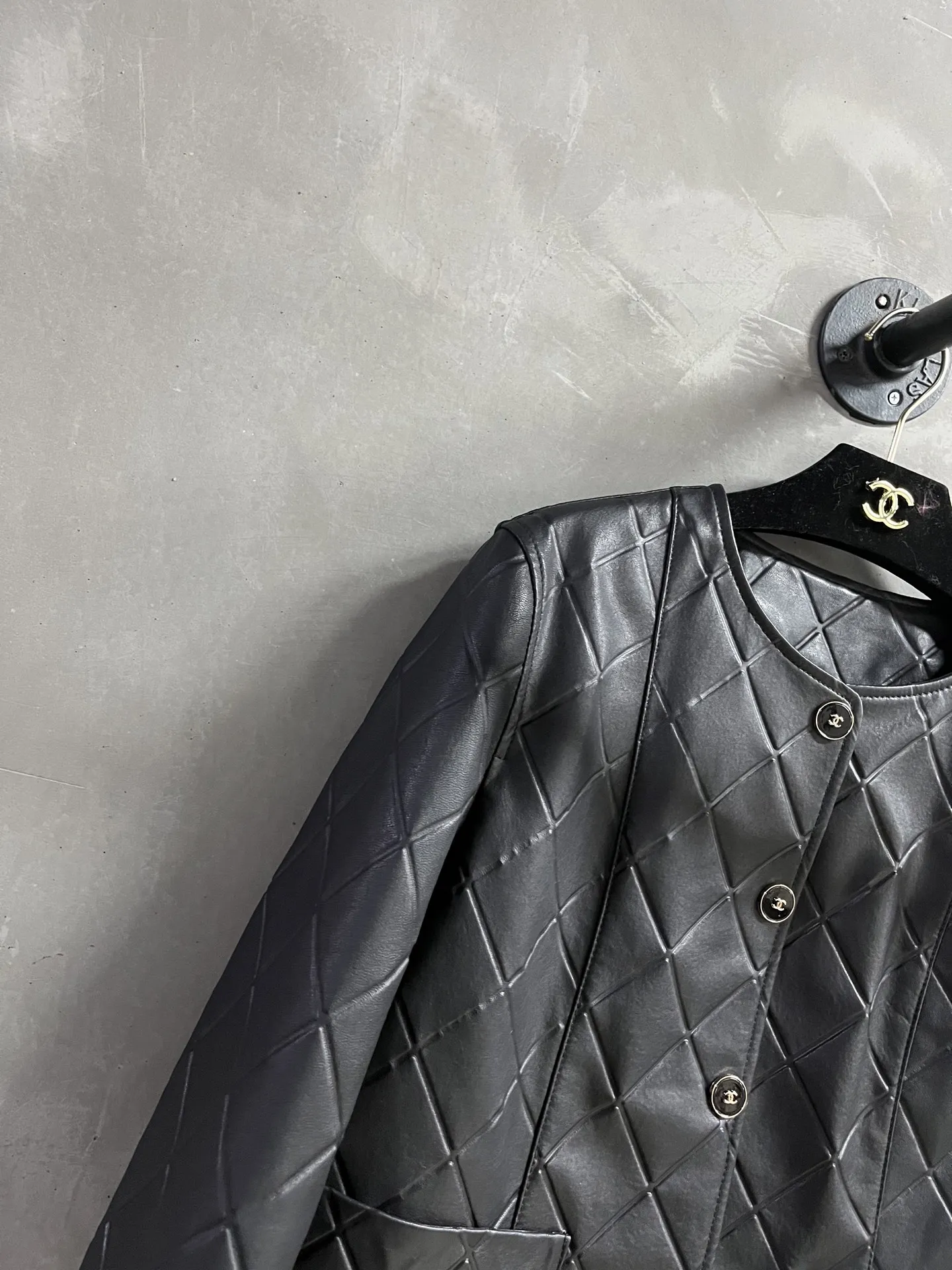 Chanel新作黒ダイヤモンドチェック柄コート - 画像 (3)