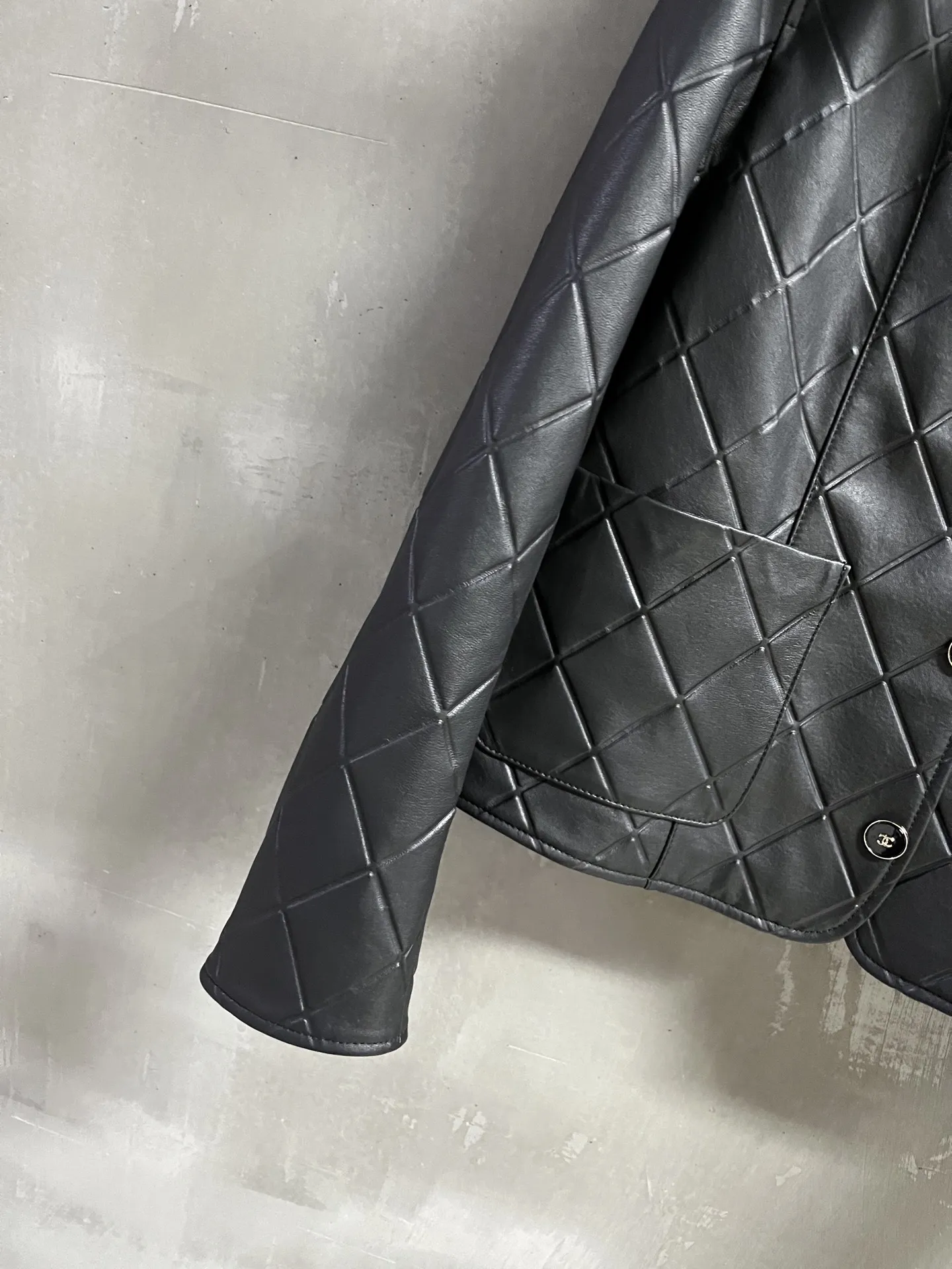 Chanel新作黒ダイヤモンドチェック柄コート - 画像 (5)