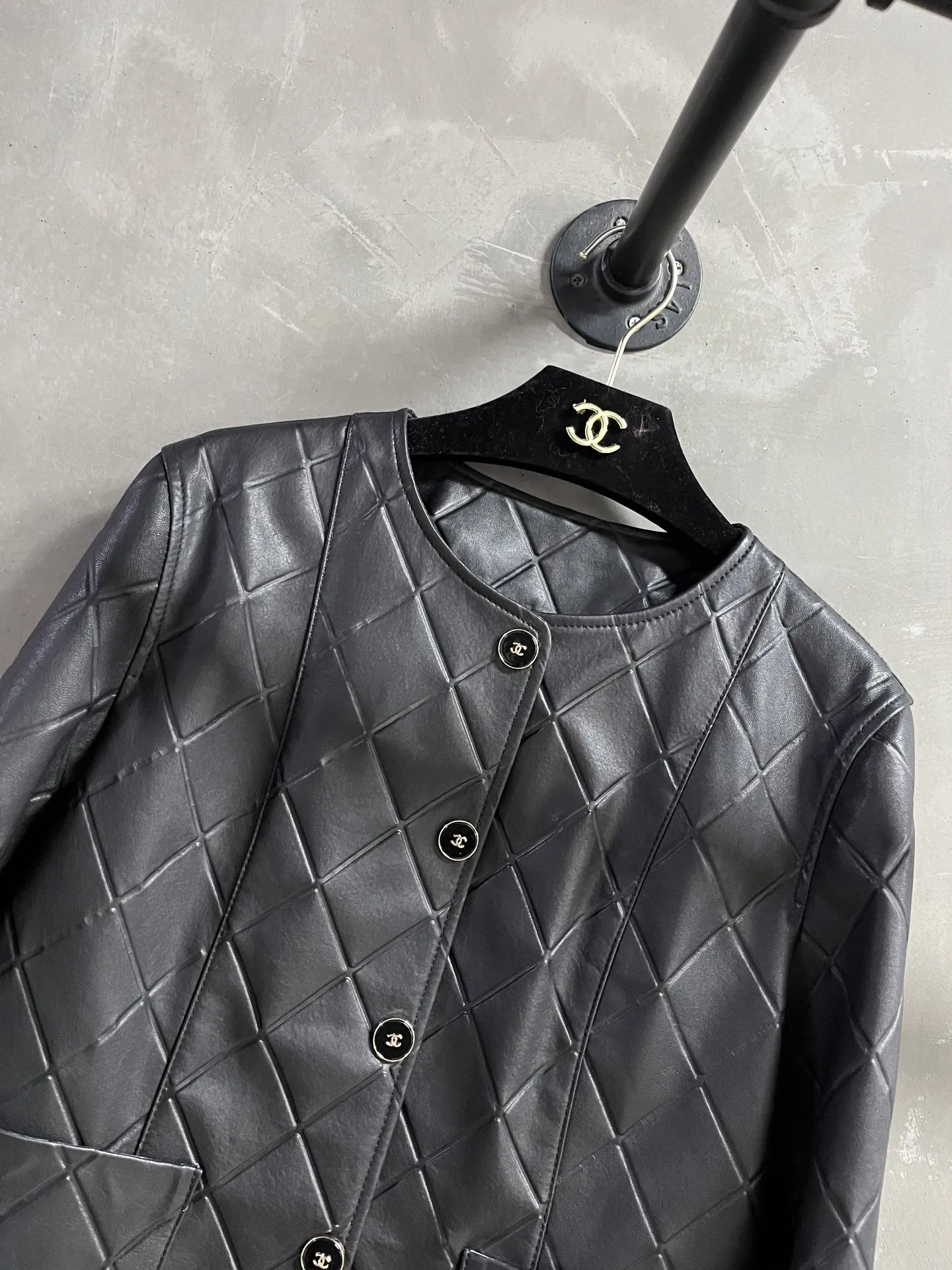 Chanel新作黒ダイヤモンドチェック柄コート - 画像 (6)