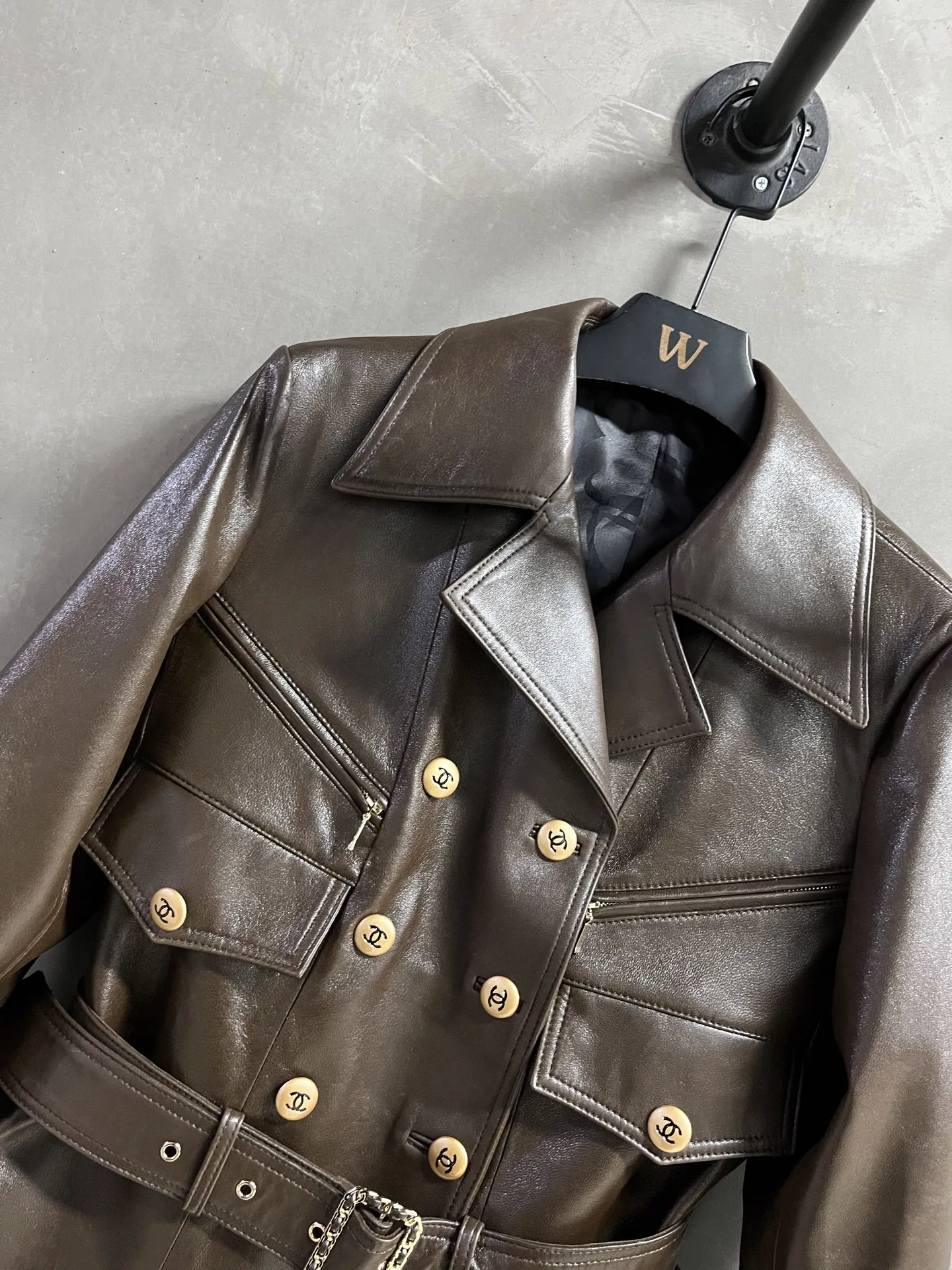 Chanel新作黒レザージャケットフード付き - 画像 (4)