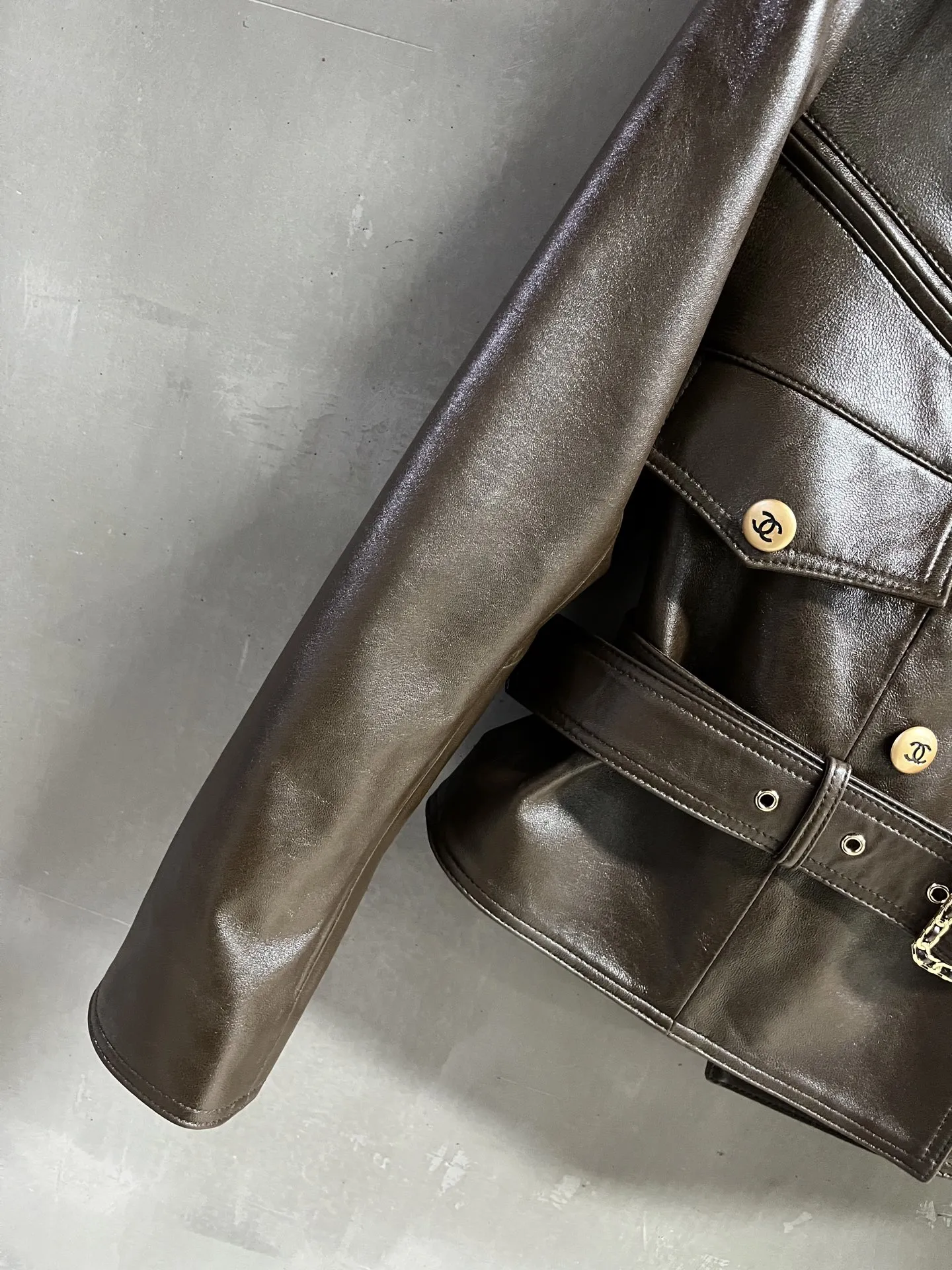 Chanel新作黒レザージャケットフード付き - 画像 (6)