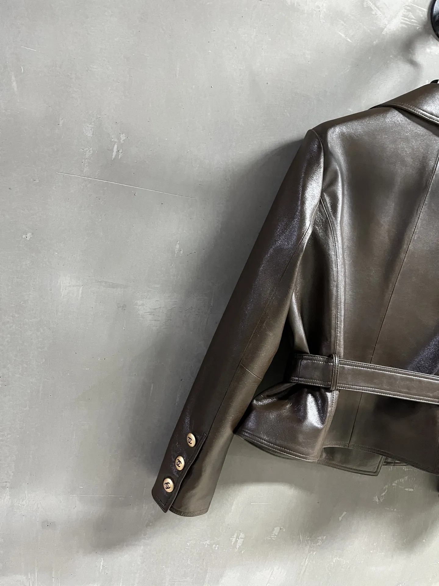 Chanel新作黒レザージャケットフード付き - 画像 (8)