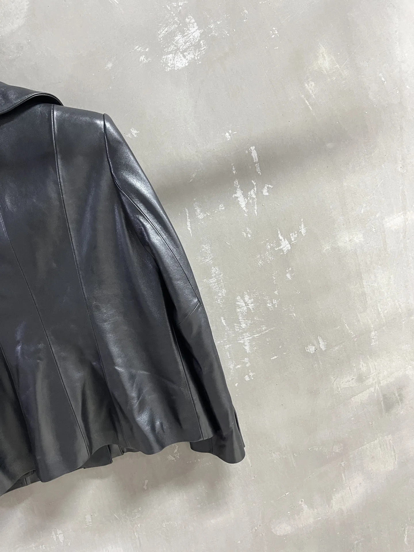 Chanel 2025新作黒レザージャケット - 画像 (8)