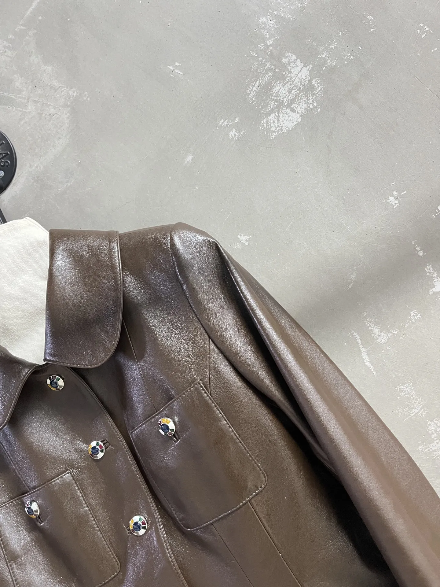 Chanel新作黒レザージャケットフード付き - 画像 (4)