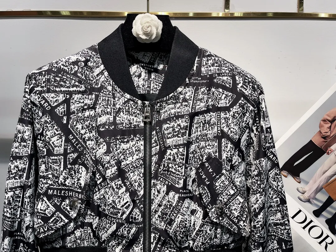 Christian Dior 新作黒フード付きジャケット - 画像 (4)