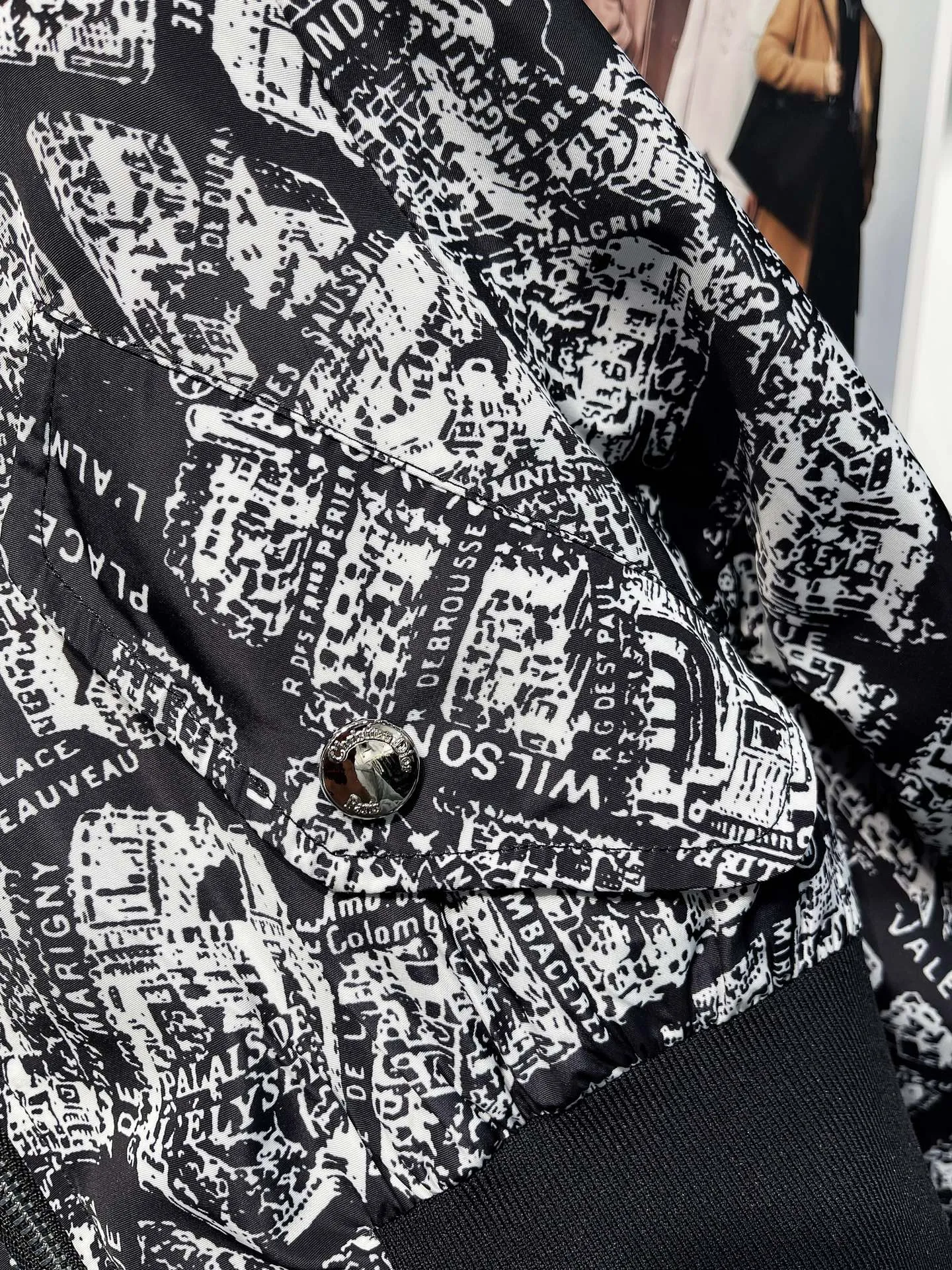 Christian Dior 新作黒フード付きジャケット - 画像 (6)