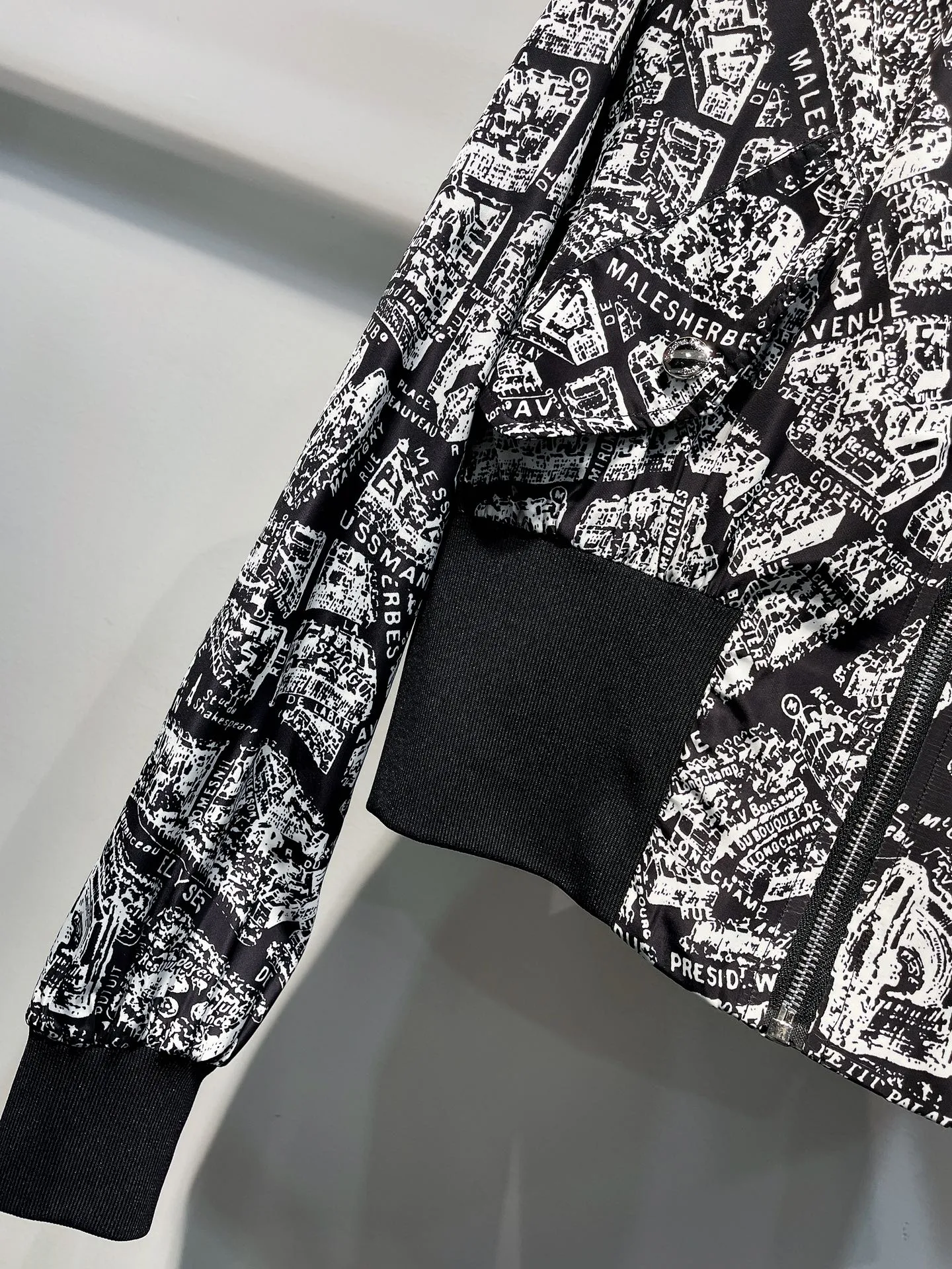 Christian Dior 新作黒フード付きジャケット - 画像 (7)