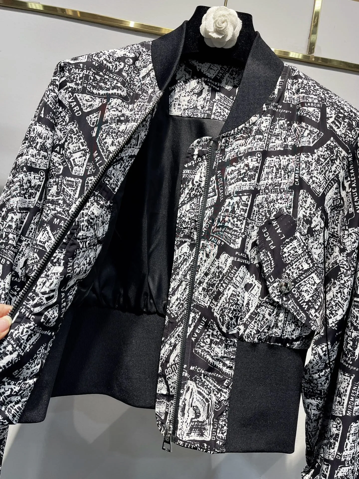 Christian Dior 新作黒フード付きジャケット - 画像 (9)