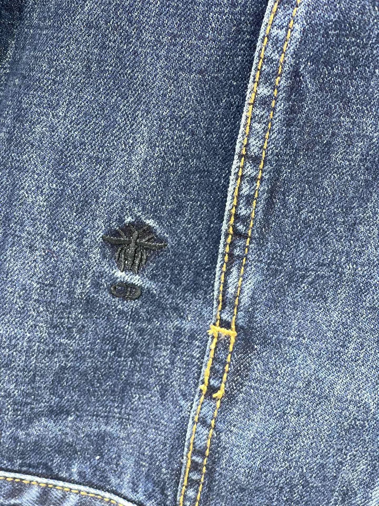 Dior新作黒蝶刺繍デニムジャケット - 画像 (7)