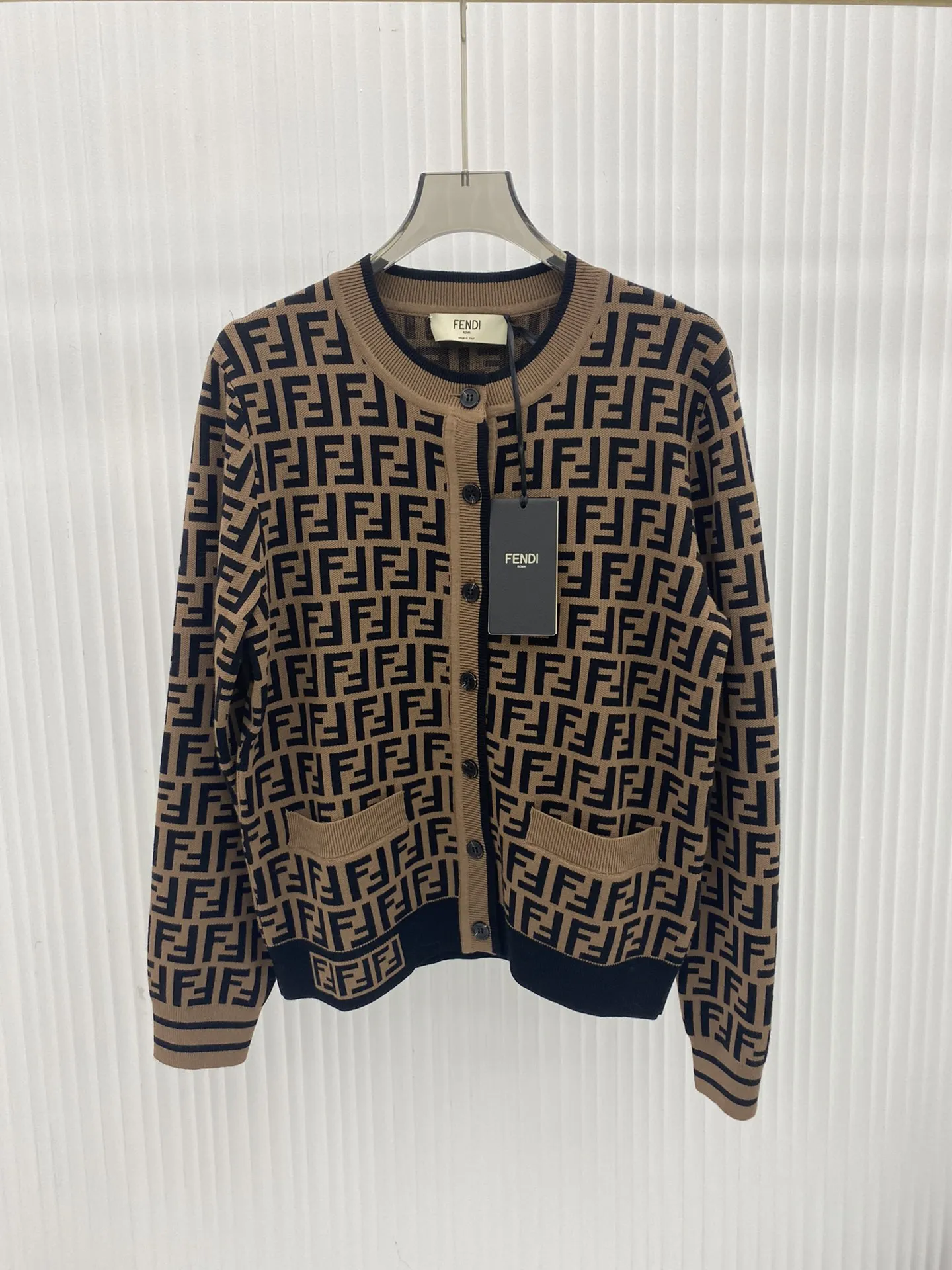 Fendi新作黒チェック柄両面コート