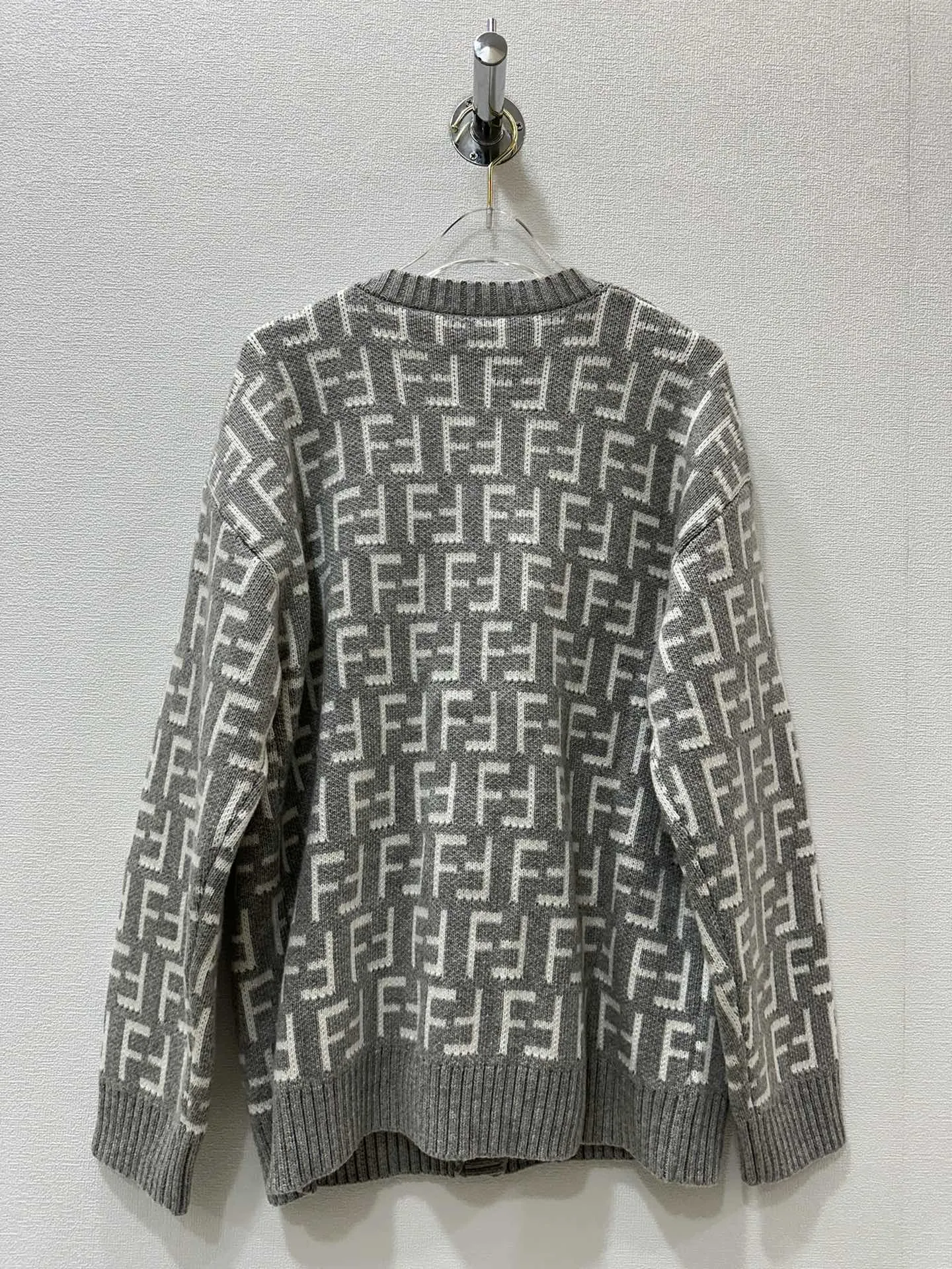 フェンディ黒チェック柄ニットカーディガン - 画像 (3)