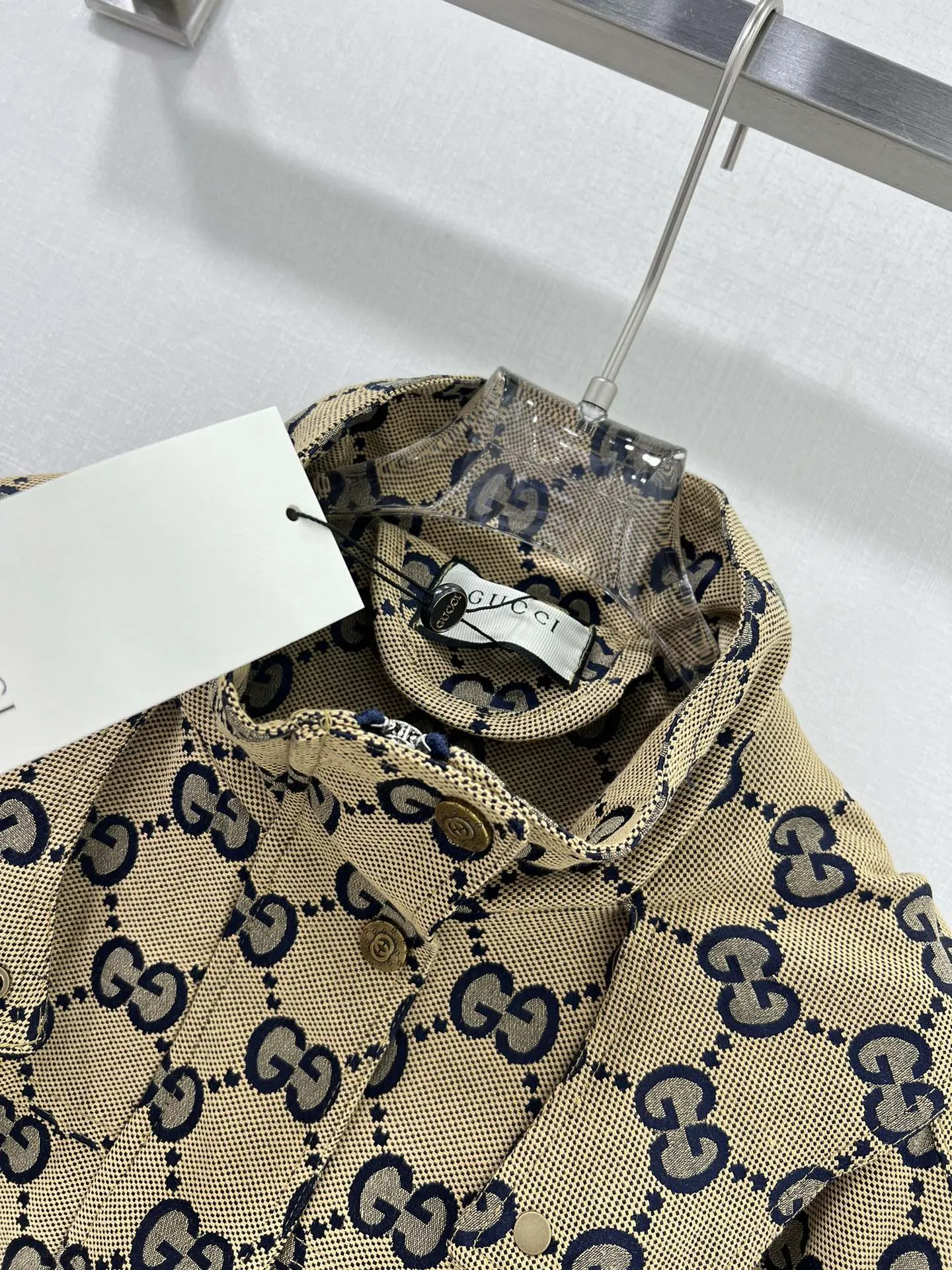 GUCCI新作黒フード付きジャカードコート - 画像 (3)