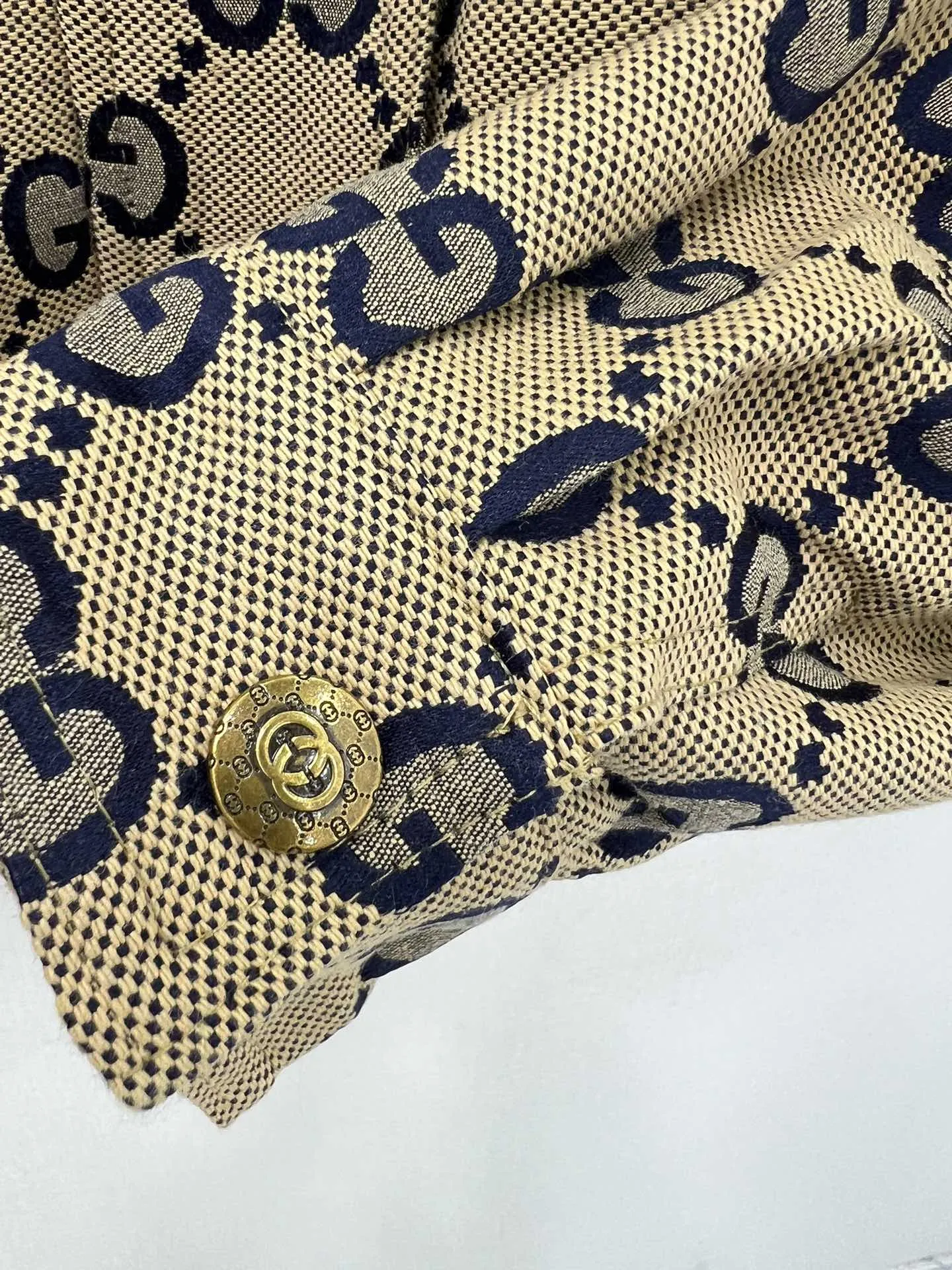 GUCCI新作黒フード付きジャカードコート - 画像 (6)