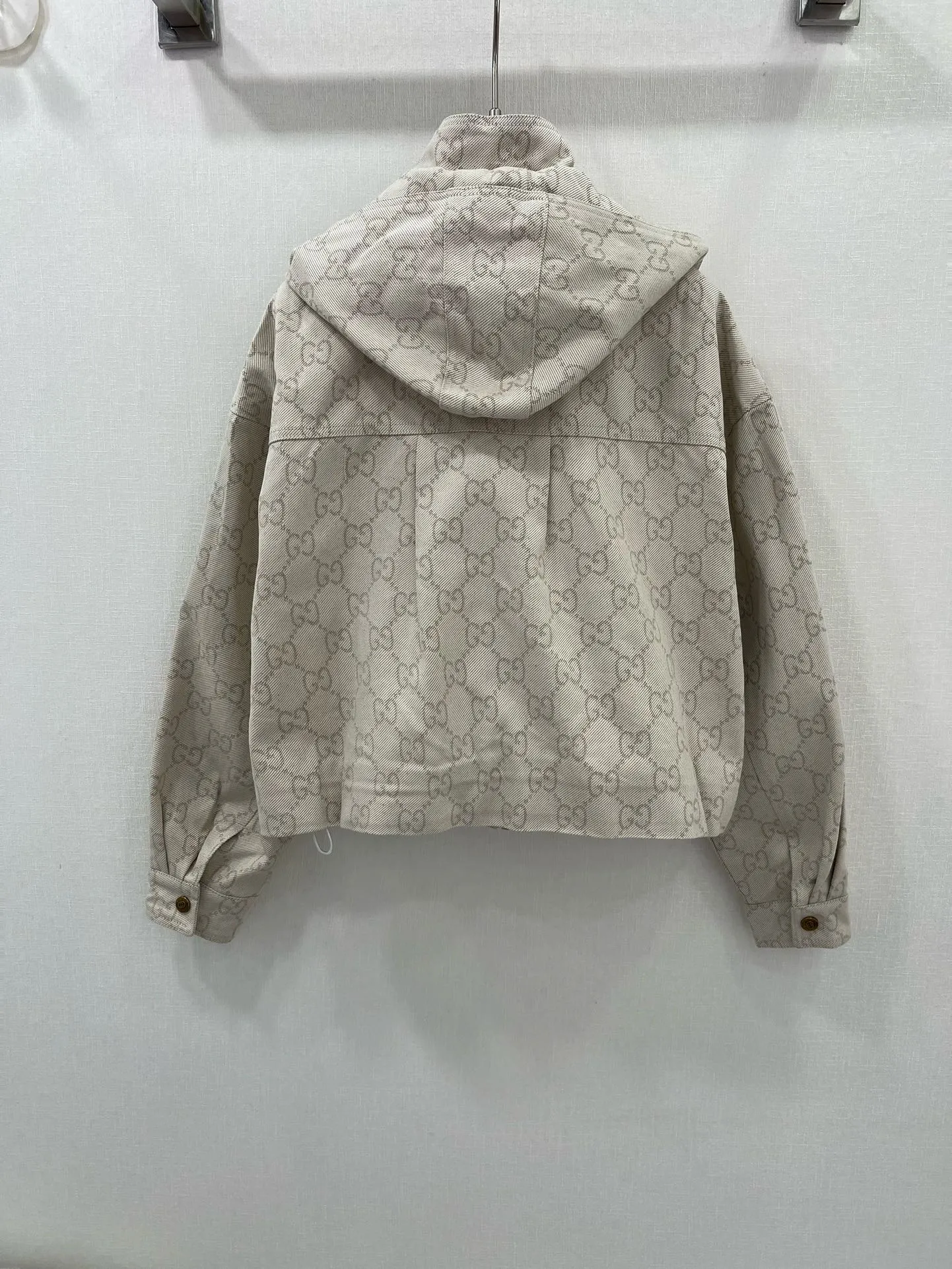 GUCCI新作黒フード付きジャカードコート - 画像 (9)