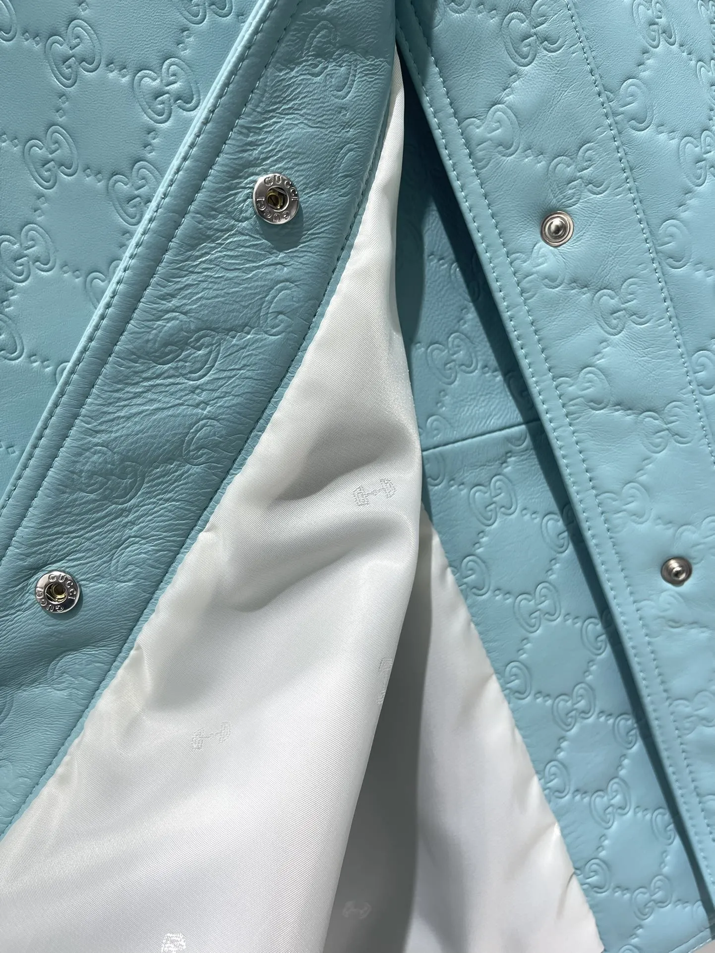 GUCCI グッチ ライトブルー 両面コート - 画像 (8)