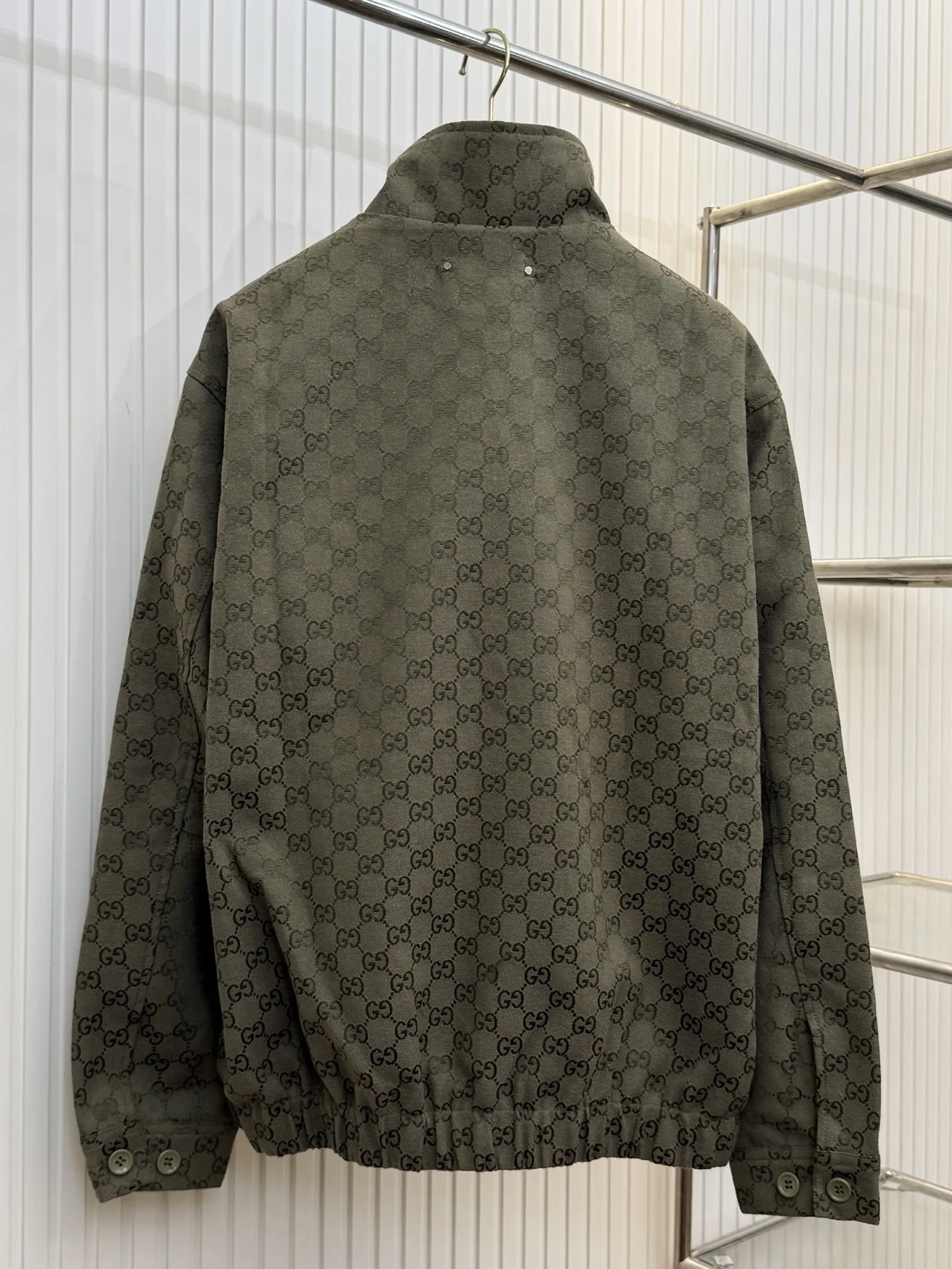 グッチ新作黒ジャカード長袖コート - 画像 (3)