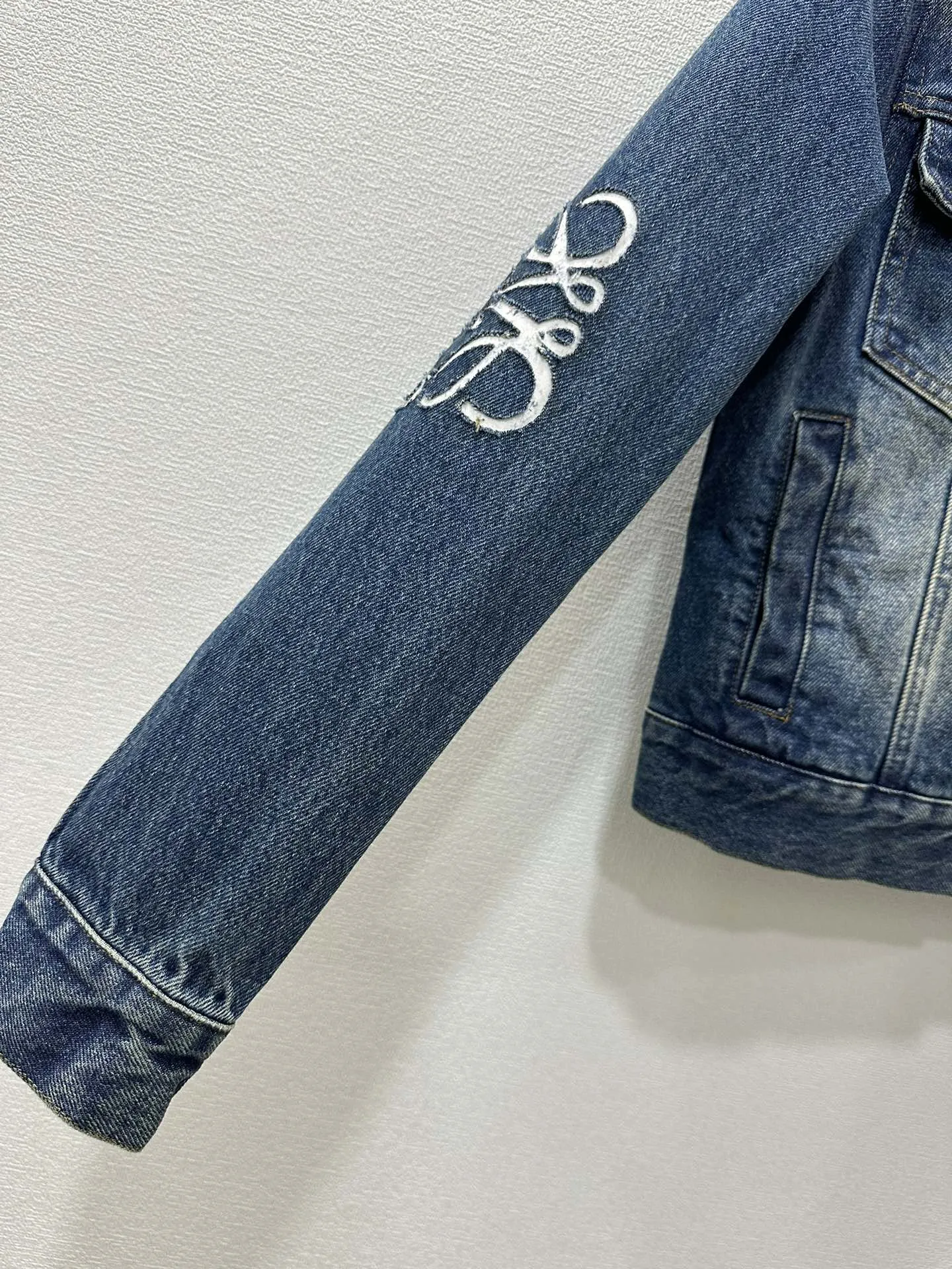 LOEWE新作黒デニムジャケットSサイズ - 画像 (7)