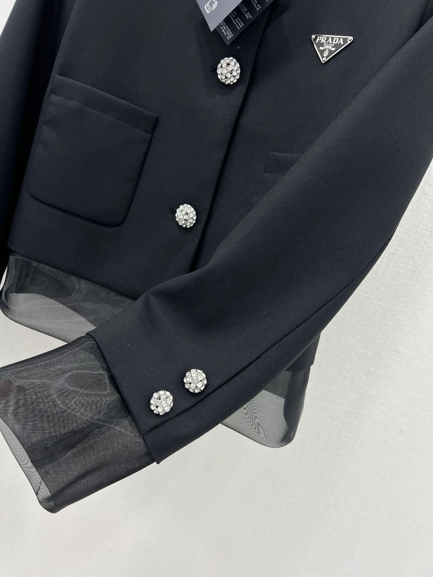 プラダ黒スプライシングラペルコート新作 - 画像 (7)