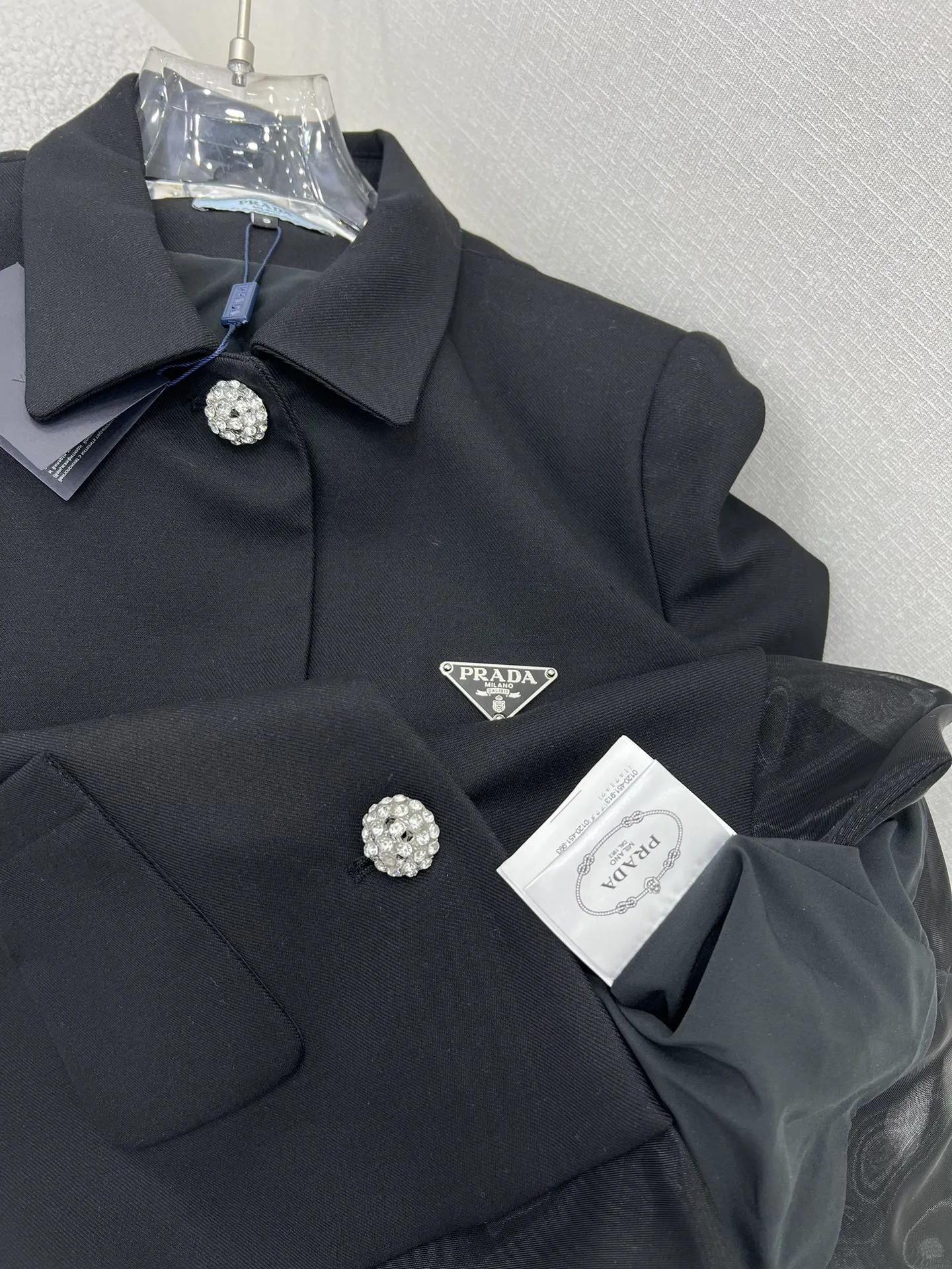 プラダ黒スプライシングラペルコート新作 - 画像 (8)