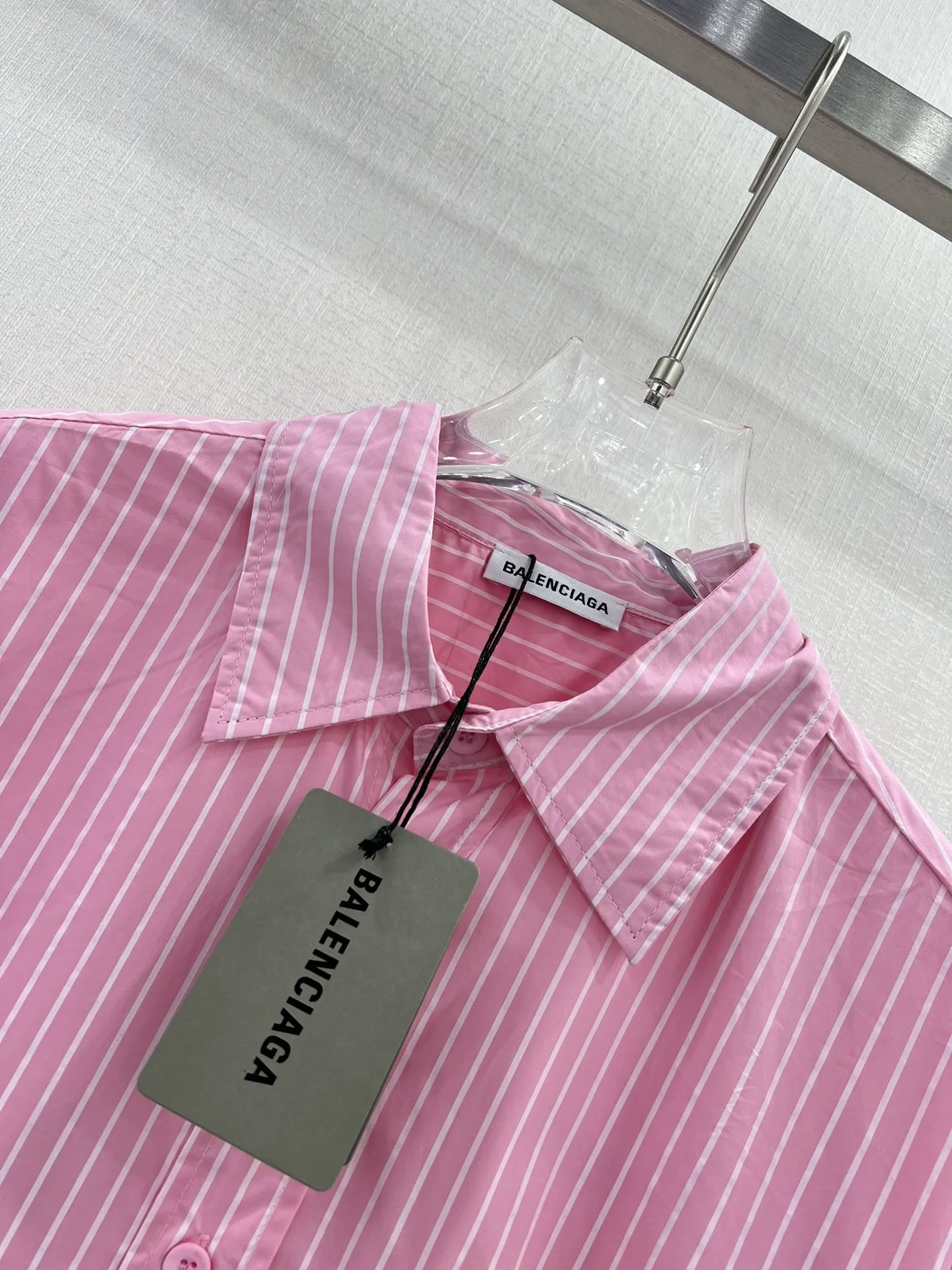 Balenciaga バービーピンクストライプシャツ新作 - 画像 (3)