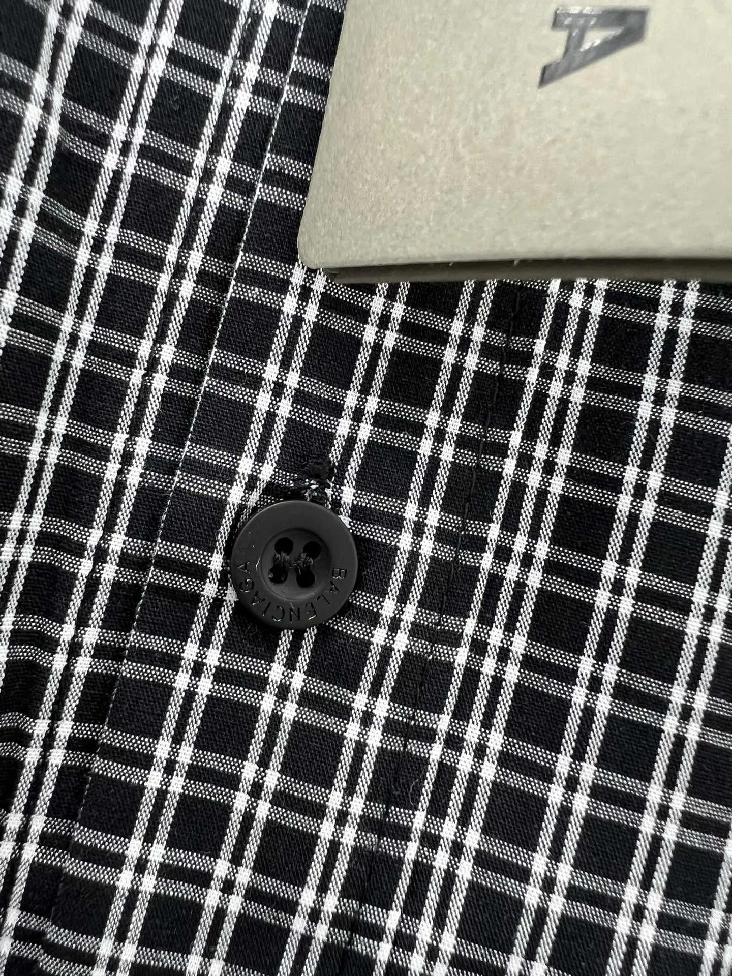 Balenciaga新作チェック柄長袖シャツ黒白 - 画像 (4)