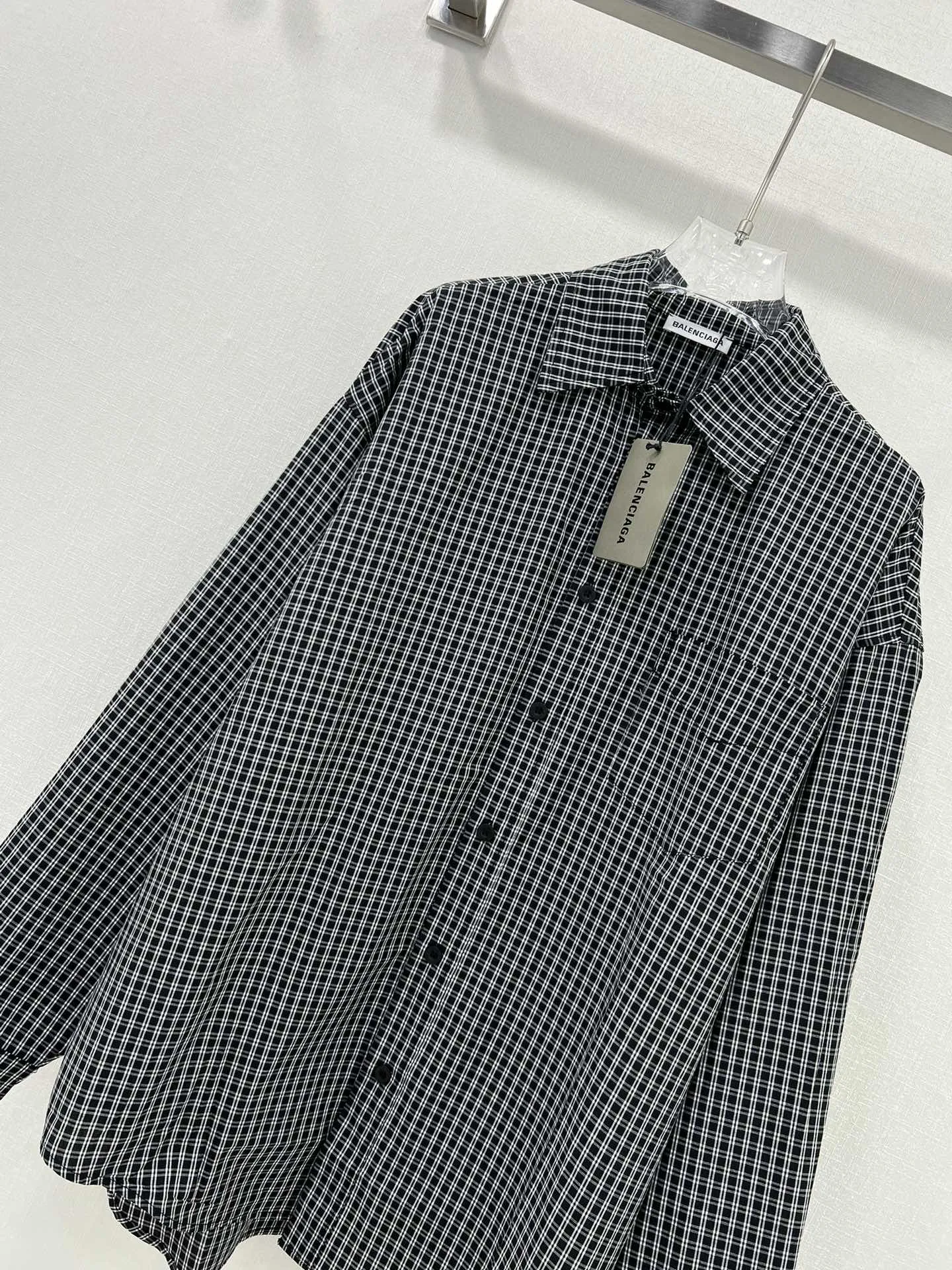 Balenciaga新作チェック柄長袖シャツ黒白 - 画像 (5)