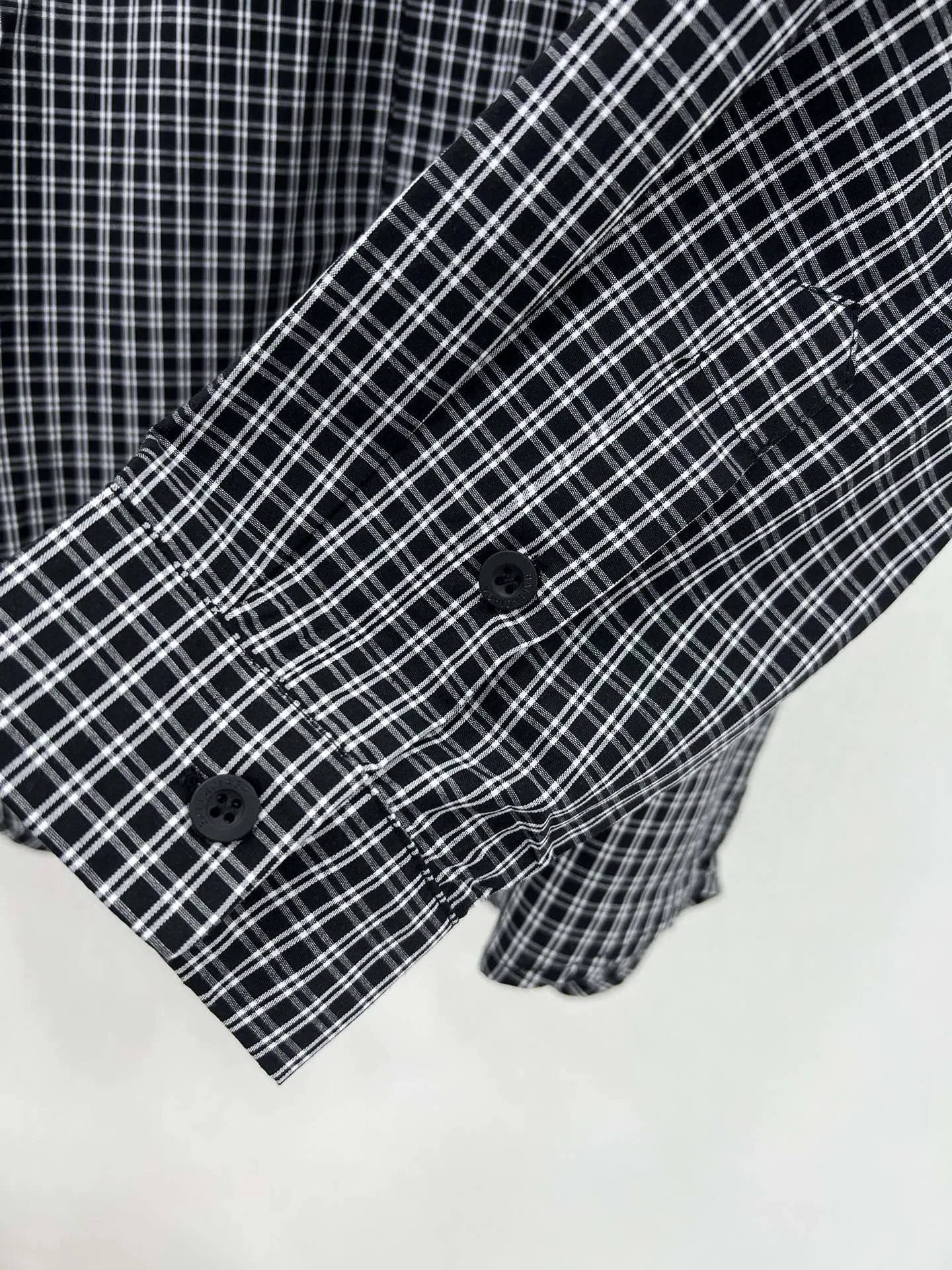 Balenciaga新作チェック柄長袖シャツ黒白 - 画像 (6)