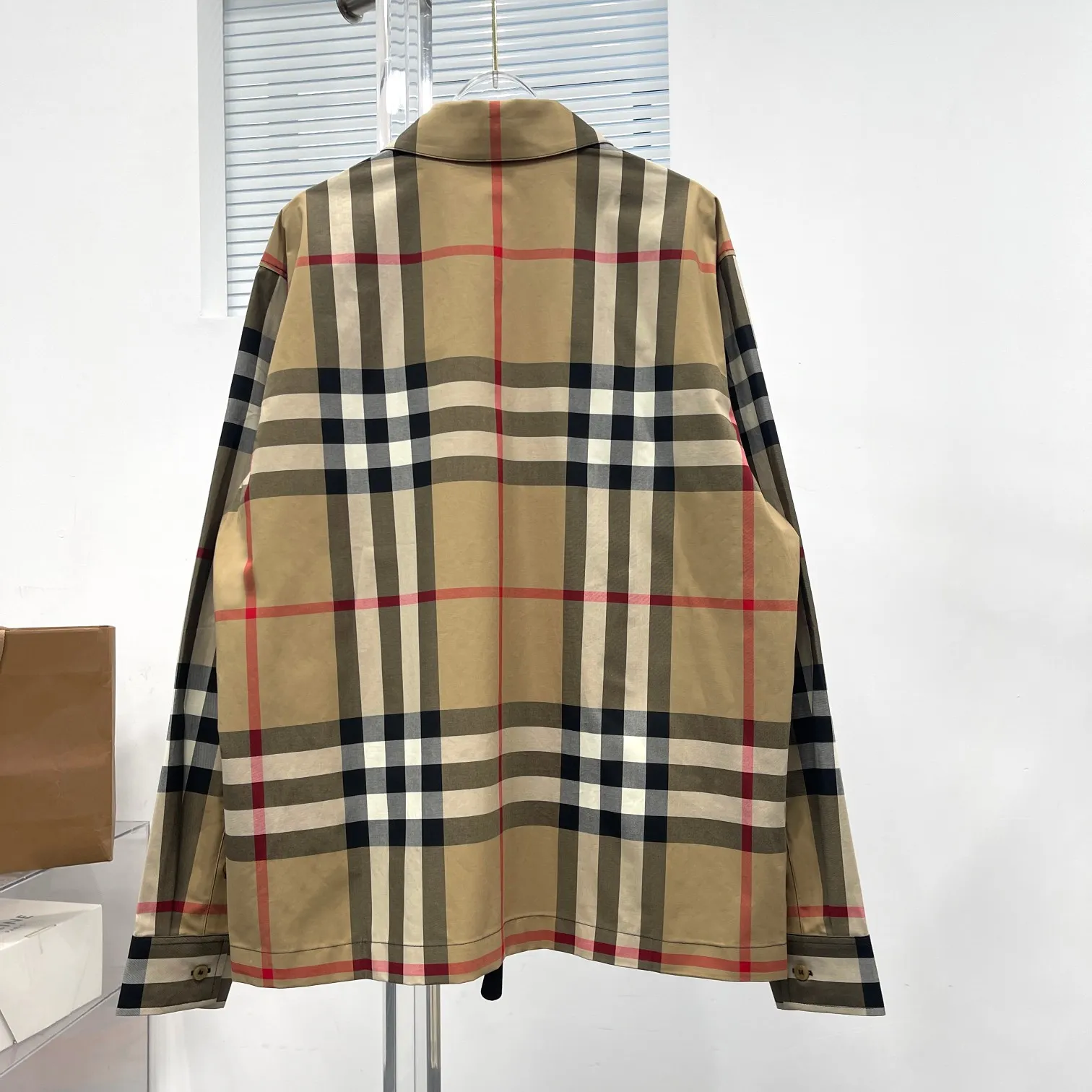 Burberryバーバリー カーキ色 チェック柄シャツコート - 画像 (3)