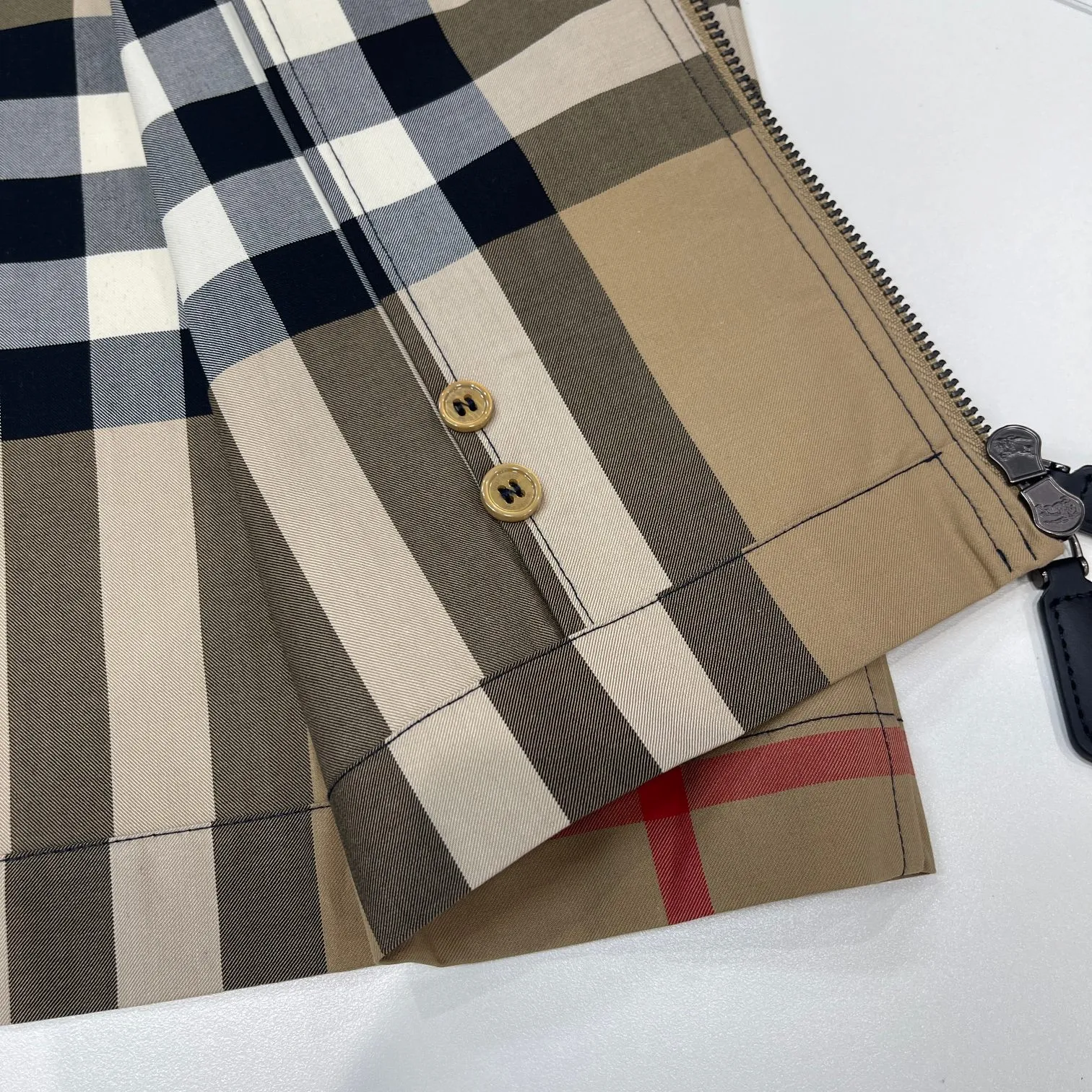 Burberryバーバリー カーキ色 チェック柄シャツコート - 画像 (4)